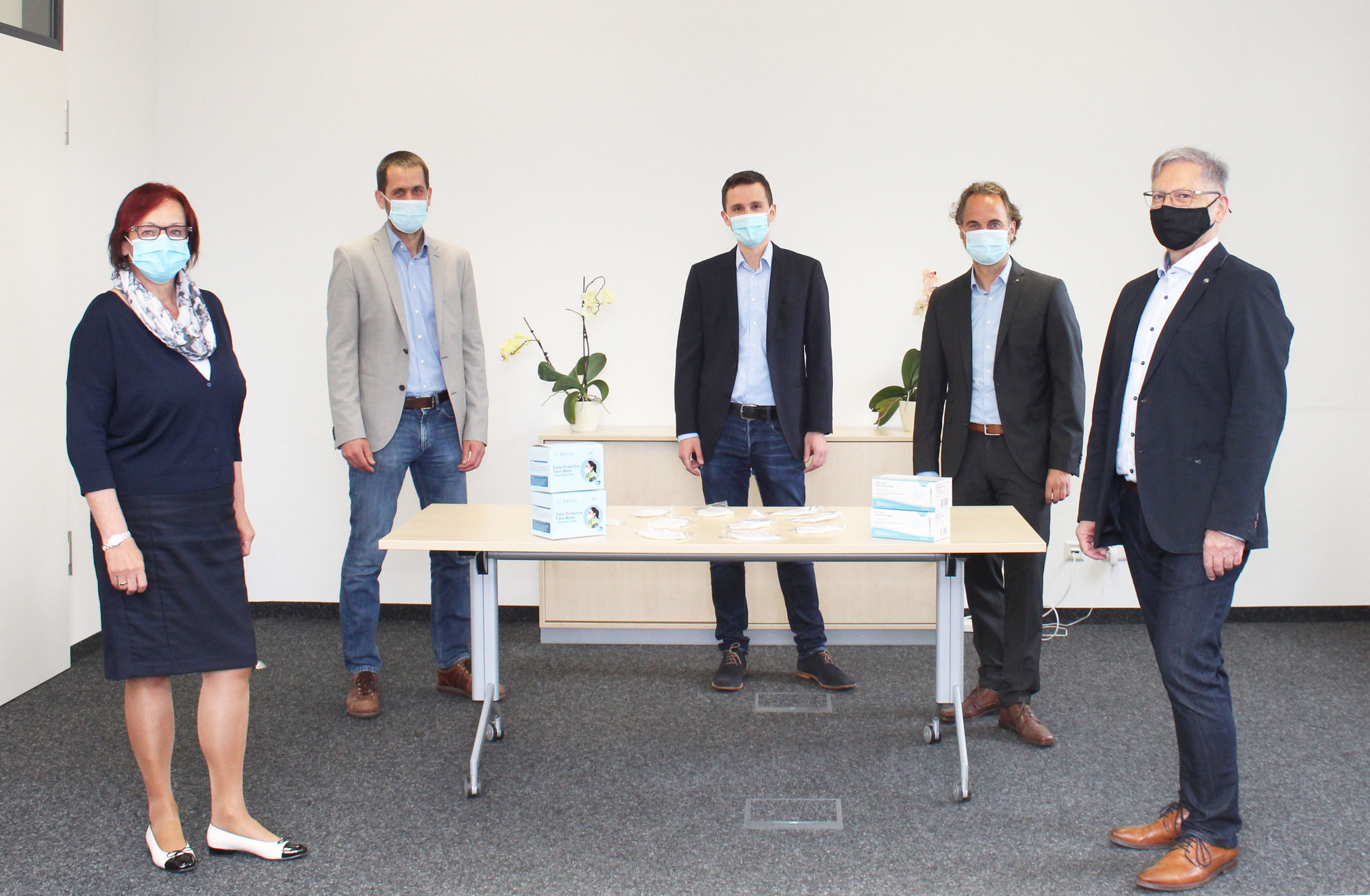 Sieglinde Schmutterer, Johannes Beck, Thomas Kutzschbach, Frank Söder und Frank Kutzschbach. Foto: Diakonie Donau-Ries
