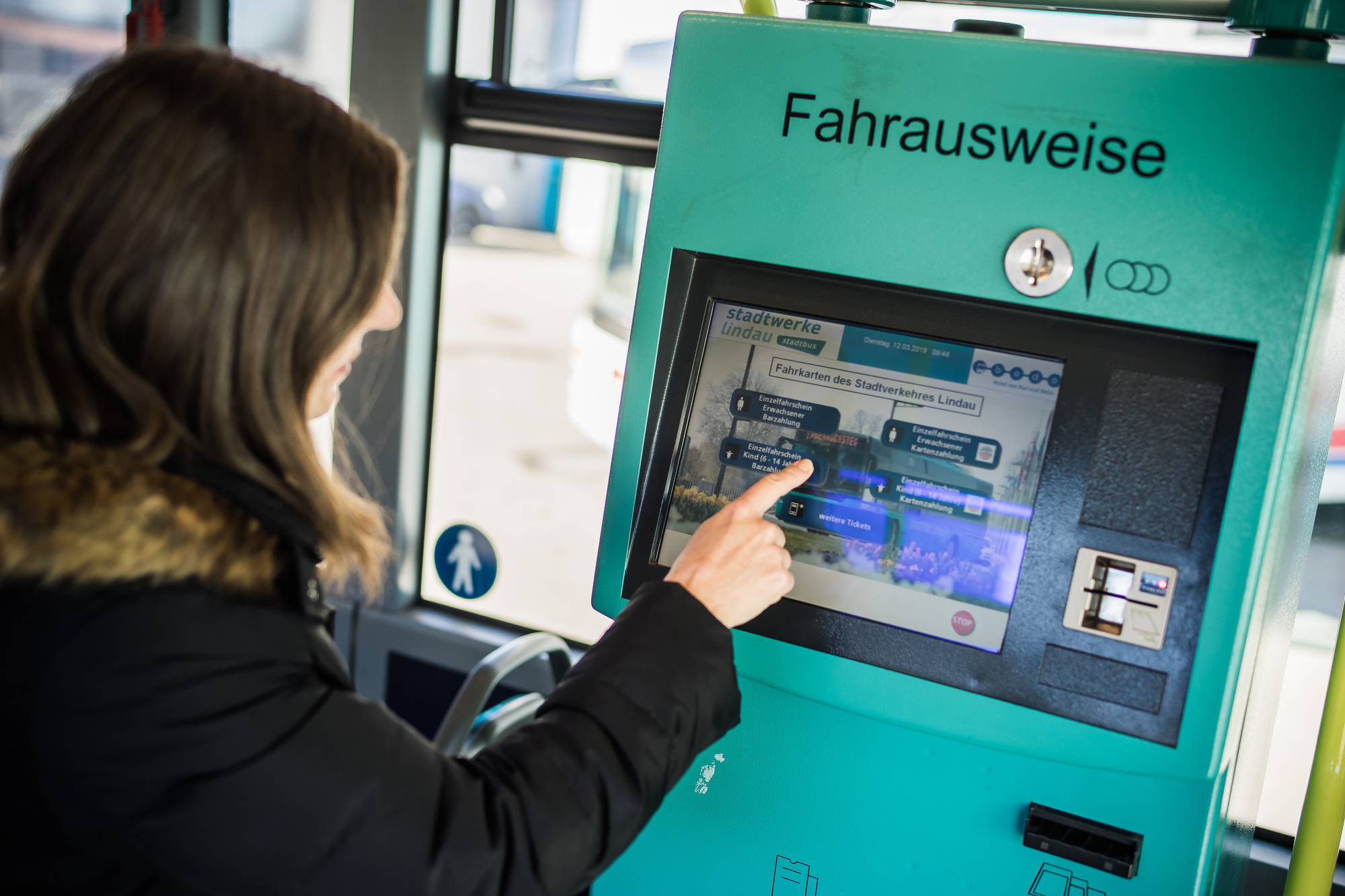 Testbetrieb beim Stadtbus: Im September bezahlen Fahrgäste immer samstags für den Einzelfahrschein einen Euro. Foto: Bruno Maul / Stadtwerke Lindau