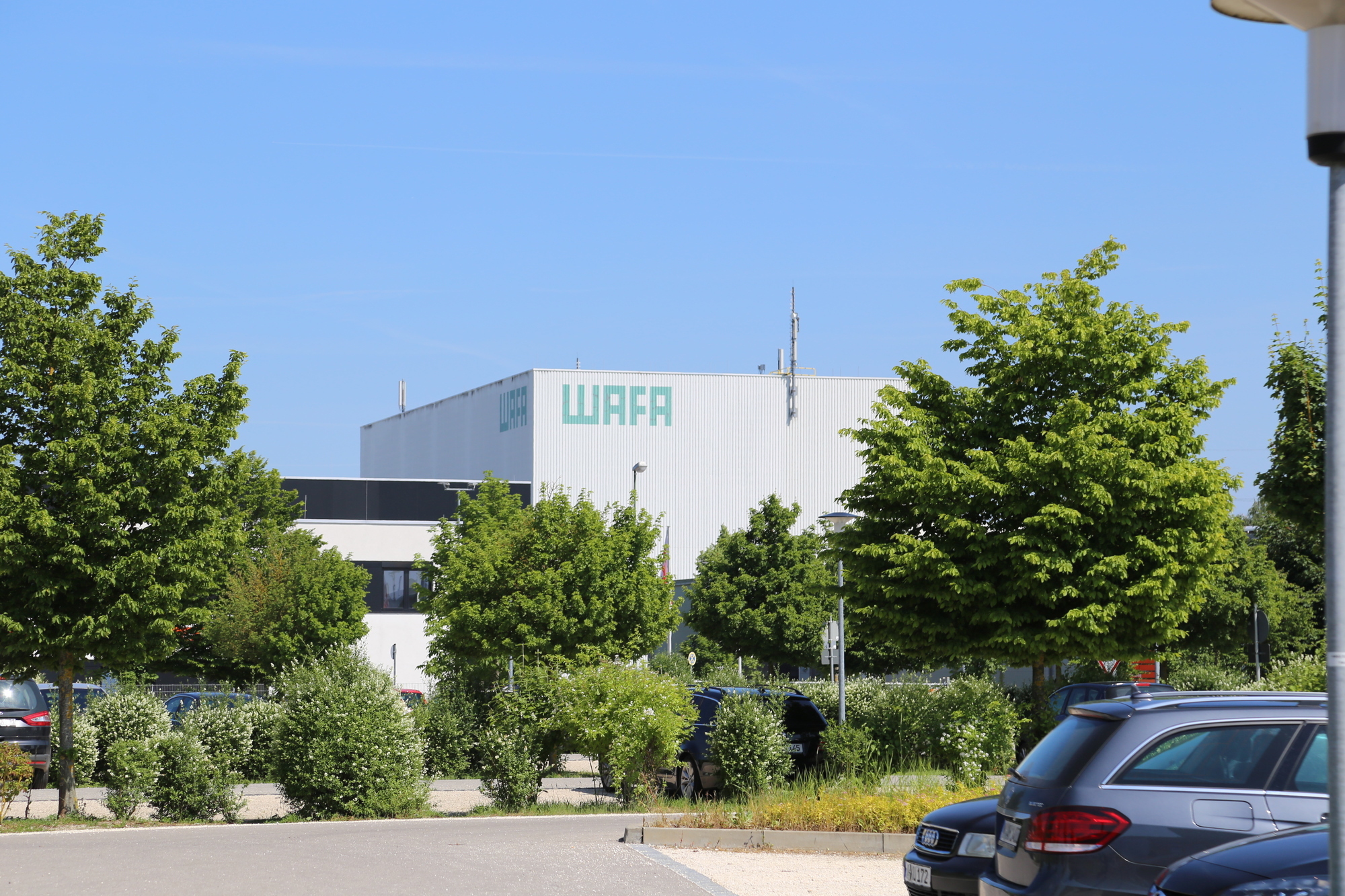 Archivbild. Die WAFA, ein bekannter Augsburger Automobilzulieferer, wird sein Werk schließen. Foto: B4B WIRTSCHAFTSLEBEN SCHWABEN