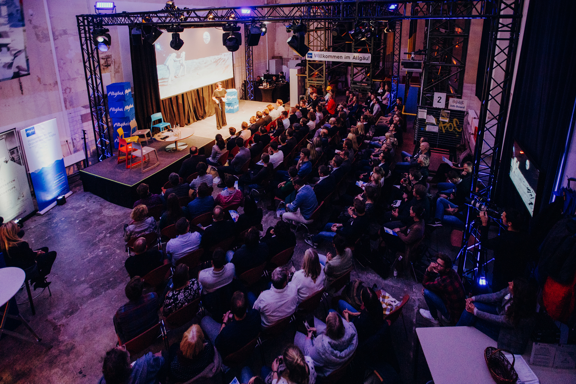 Archivbild. Die Gründerbühne 2019. Foto: Allgäu GmbH, Philip Herzhoff