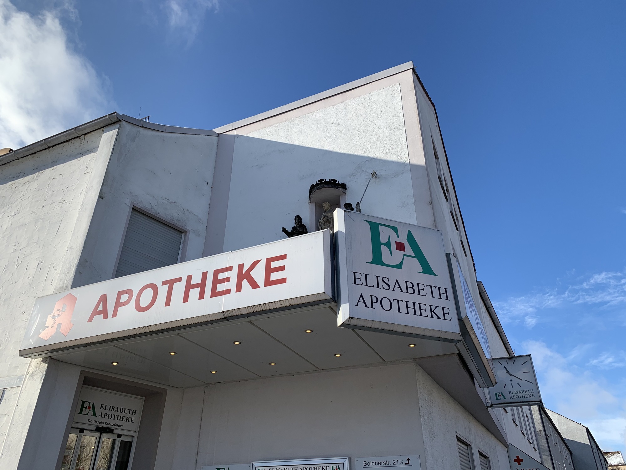 Die Elisabeth Apotheke im Augsburger Stadtteil Lechhausen. Foto: Laura Cedrone/ B4B WIRTSCHAFTSLEBEN SCHWABEN