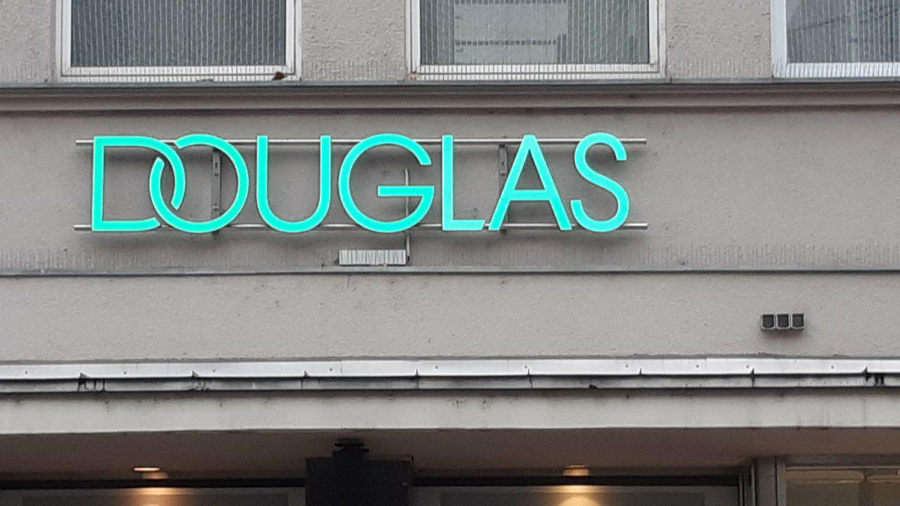 Douglas schließt europaweit rund 500 Filialen. Foto: Michael Ermark / B4B WIRTSCHAFTSLEBEN SCHWABEN
