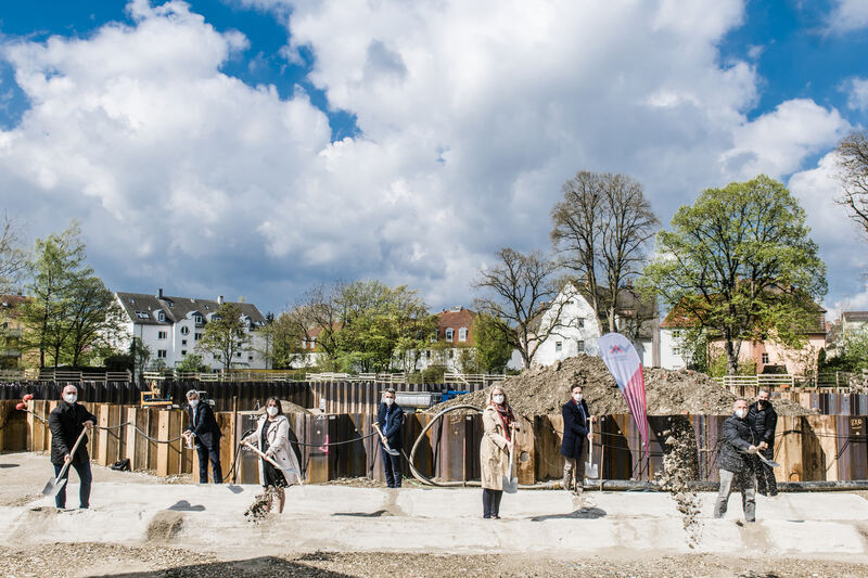 Wohnbaugruppe Augsburg setzt Spatenstich in Pfersee Augsburg B4B