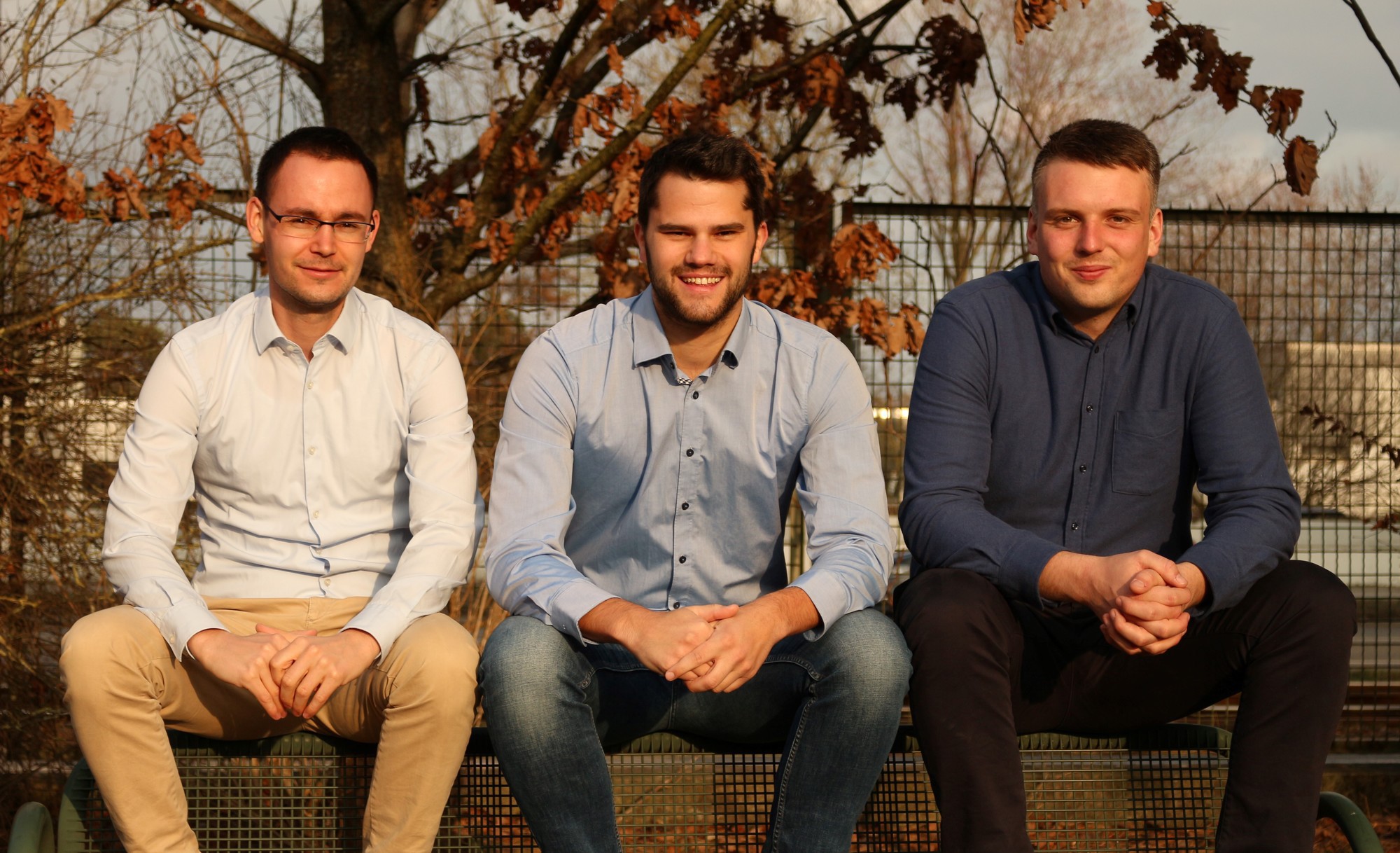 Tristan Semsch, Daniel Lassahn, Manuel Rauch haben das Startup meteoIntelligence gegründet und werden dabei von der Universität Augsburg im Rahmen eines Exist-Gründungsstipendiums unterstützt. Foto: meteoIntelligence