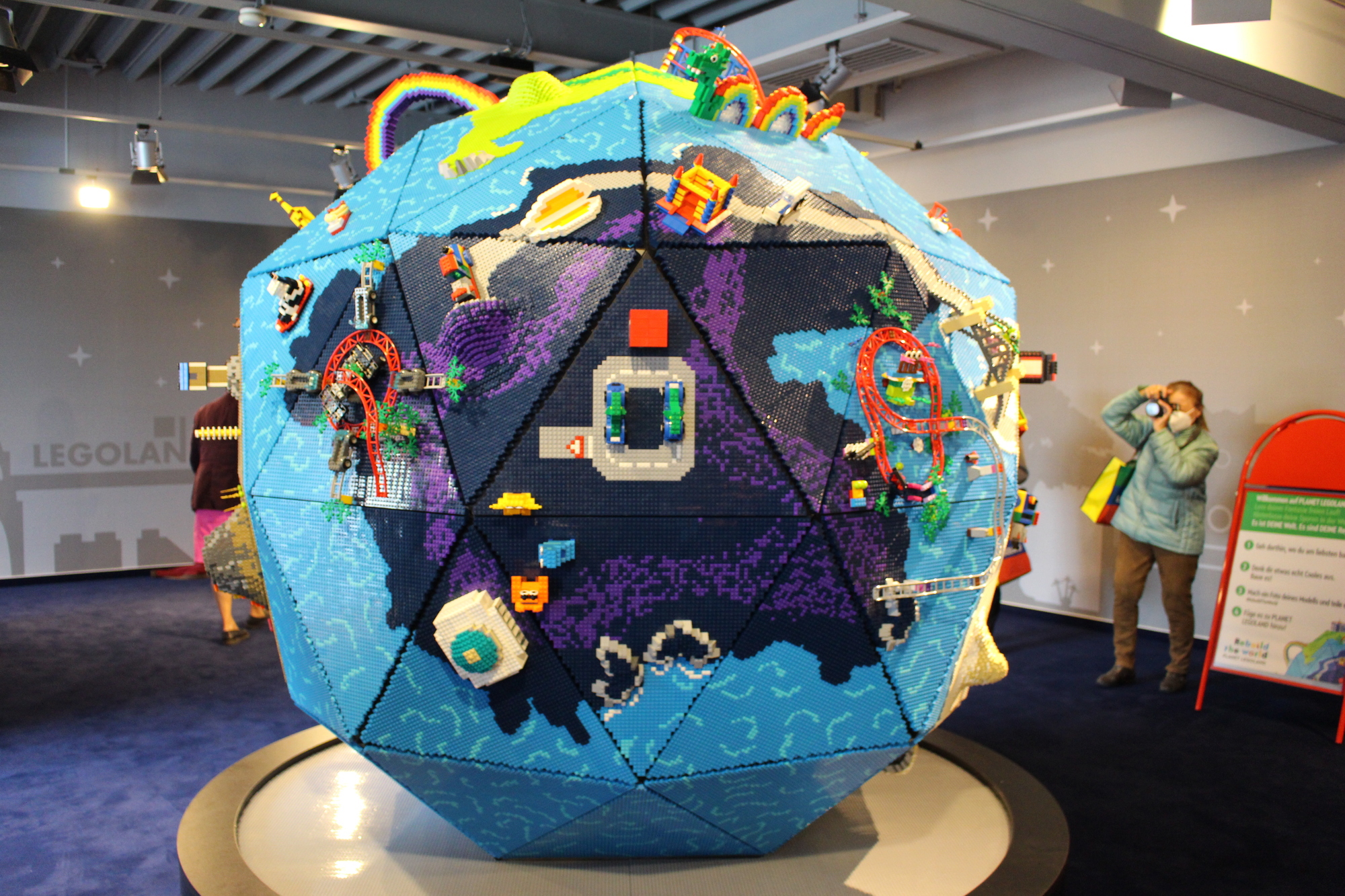 Das neue Lego Kreativ-Zentrum. Foto: Angelina Märkl/B4B WIRTSCHAFTSLEBEN SCHWABEN