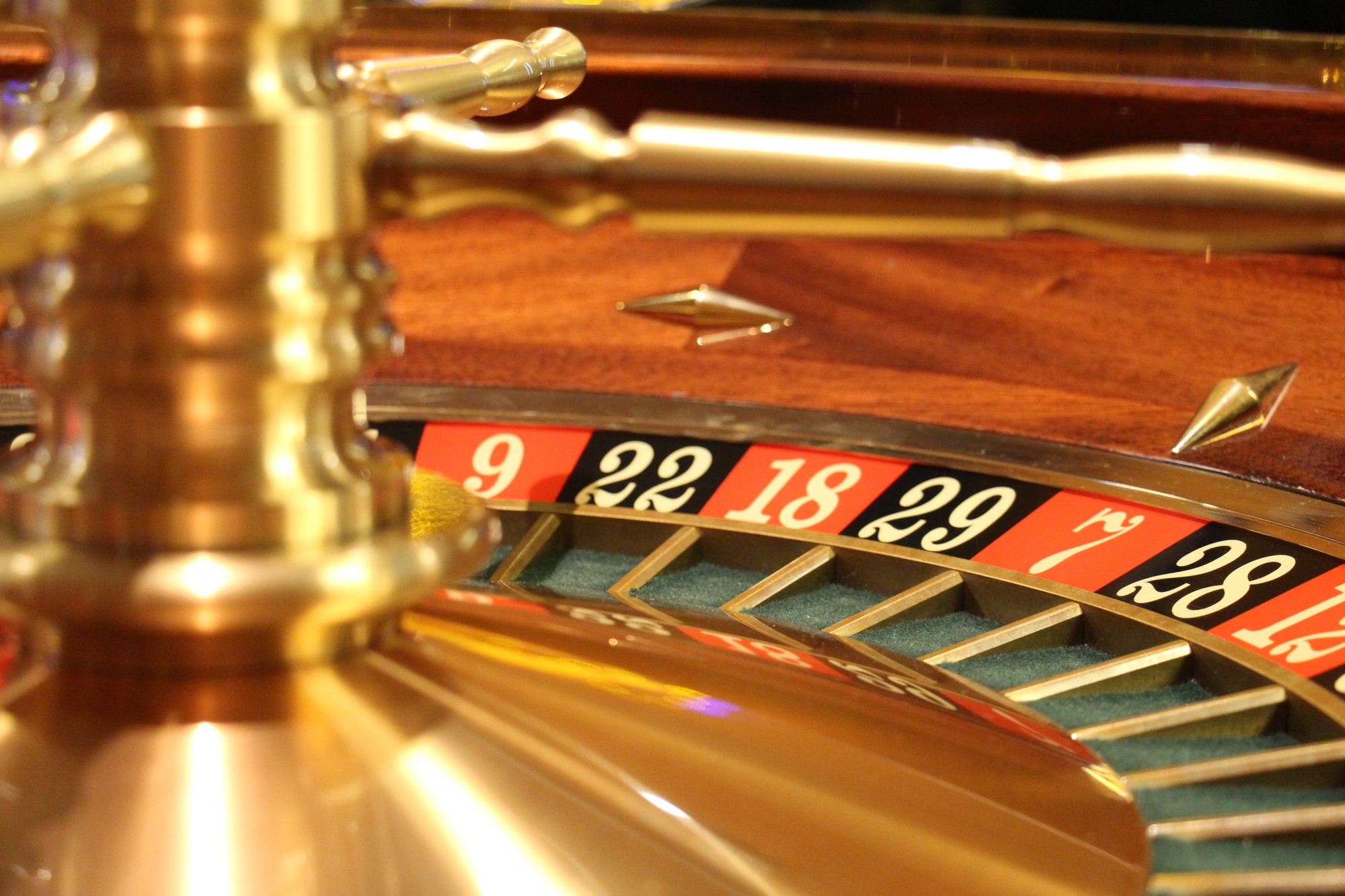 Die Spielbank Garmisch-Partenkirchen sorgt für einen eleganten Rahmen beim gesellschaftlichen Miteinander. Foto: Spielbank Garmisch-Partenkirchen