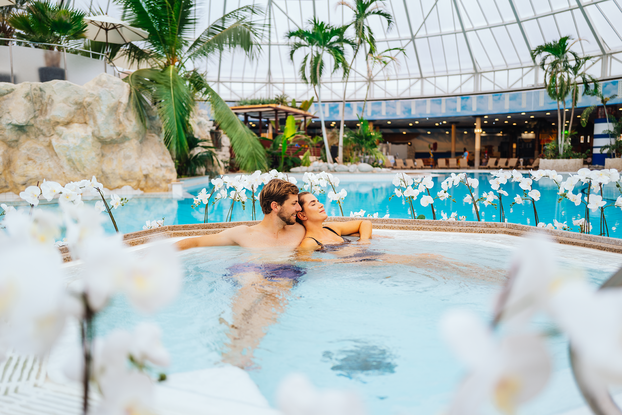 In der THERME ERDING erwartet die Besucher eine außergewöhnliche Vielfalt an Attraktionen rund um Wärme, Wasser und Wellness. Foto: THERME ERDING