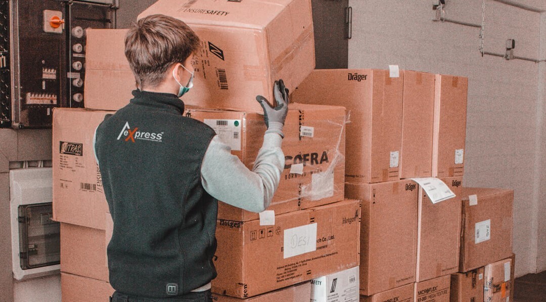Die Hilfspakete der Arbeitsschutz Express GmbH. Foto: Arbeitsschutz Express GmbH.