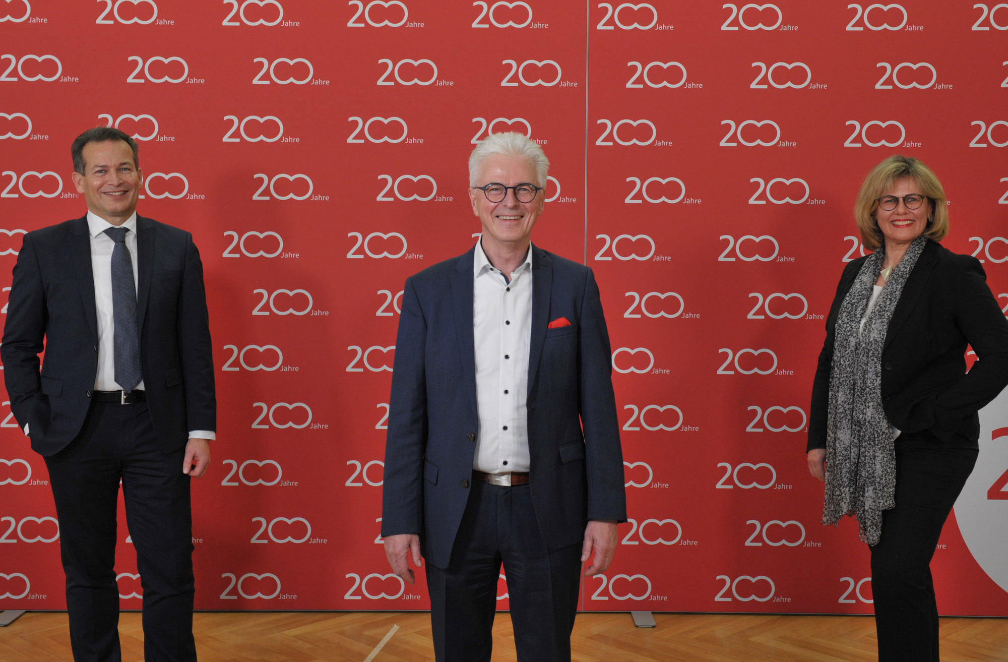 Der SSKA-Vorstand: Wolfgang Tinzmann, Rolf Settelmeier, Cornelia Kollmer (v. l.) Foto: Stadtsparkasse Augsburg