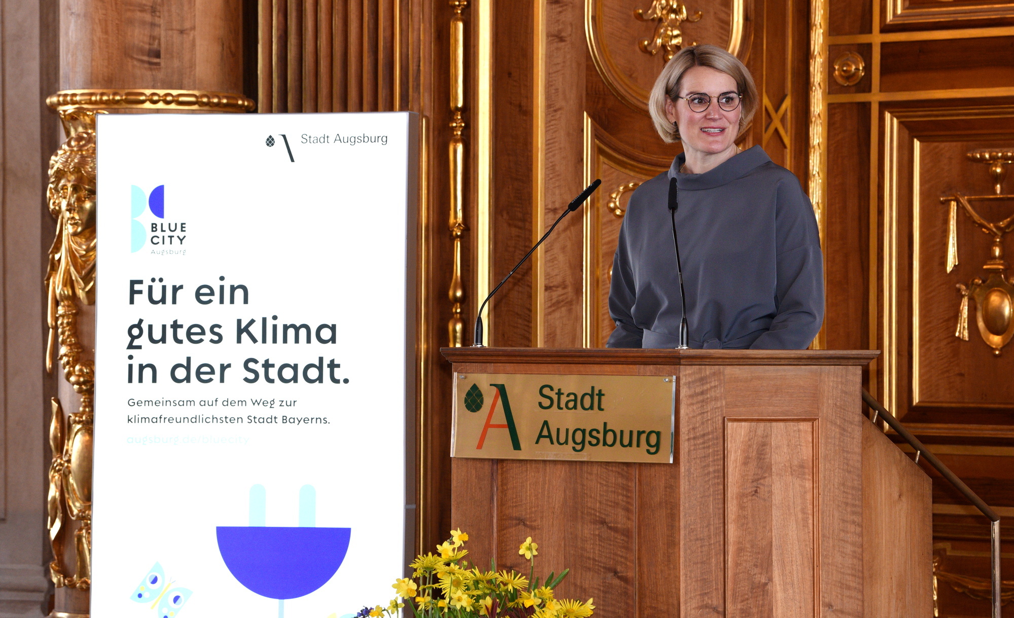 Augsburgs Oberbürgermeisterin Eva Weber hielt die Empfangsrede bei der Unterzeichnung des Klimpaktes. Foto: Ruth Plössel/Stadt Augsburg