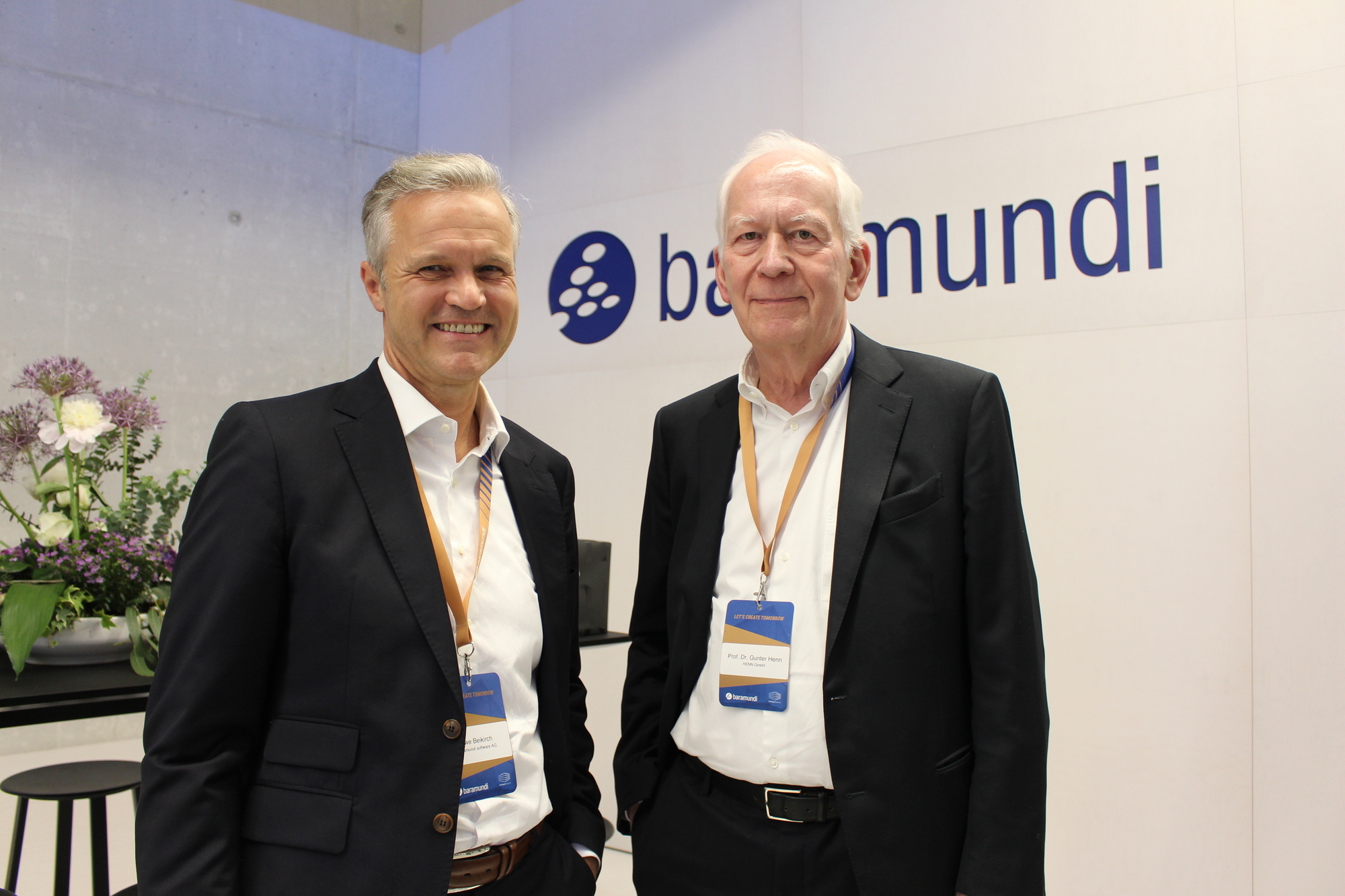 Uwe Beikirch, Vorstand baramundi und Prof. Dr. Gunter Henn, Beirat Henn Architekten GmbH. Foto: B4BSCHWABEN.de