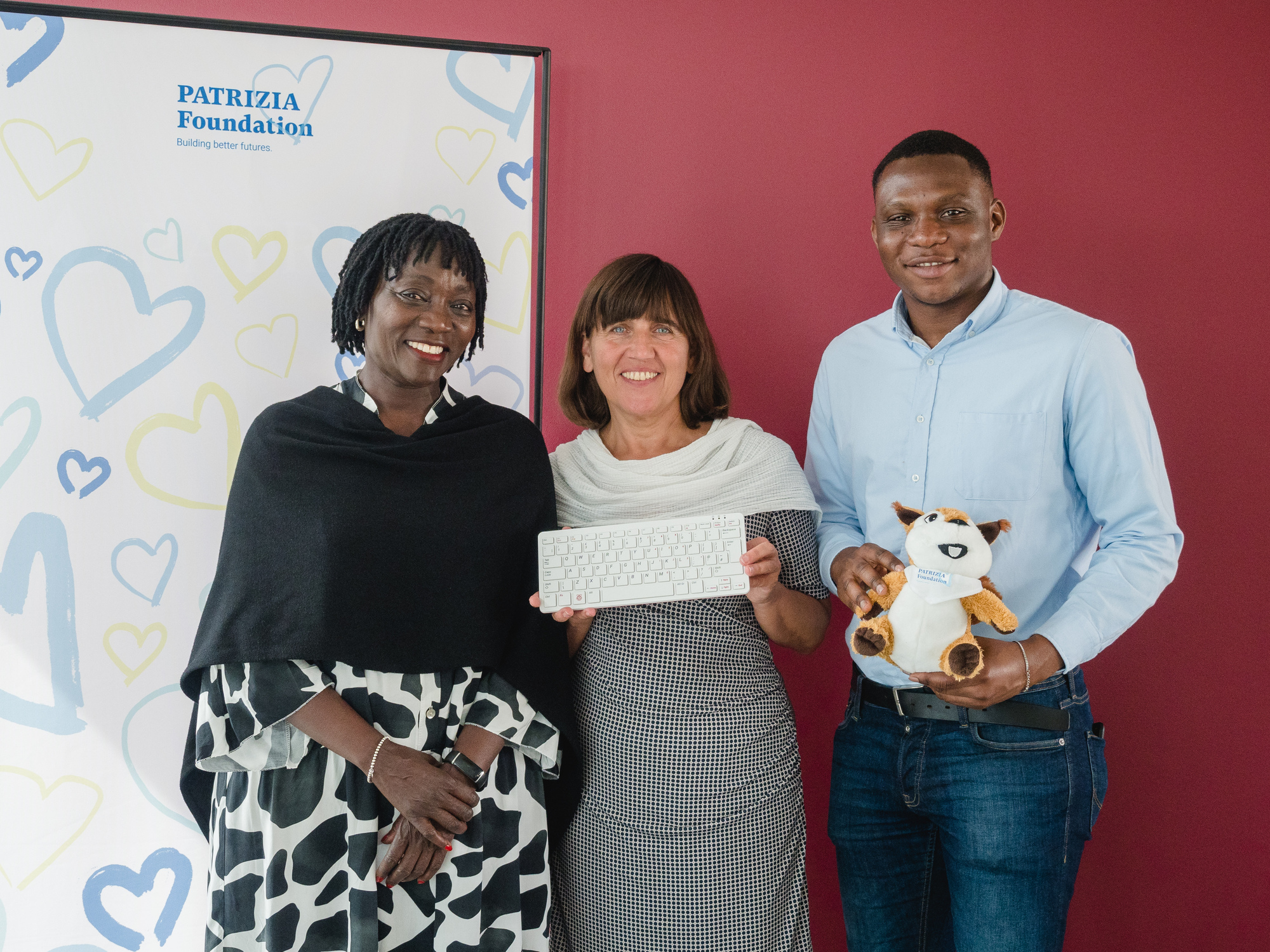 Von links: Dr. Auma Obama, Petra Ellert, Otto Dodoo. Foto: Patrizia Foundation