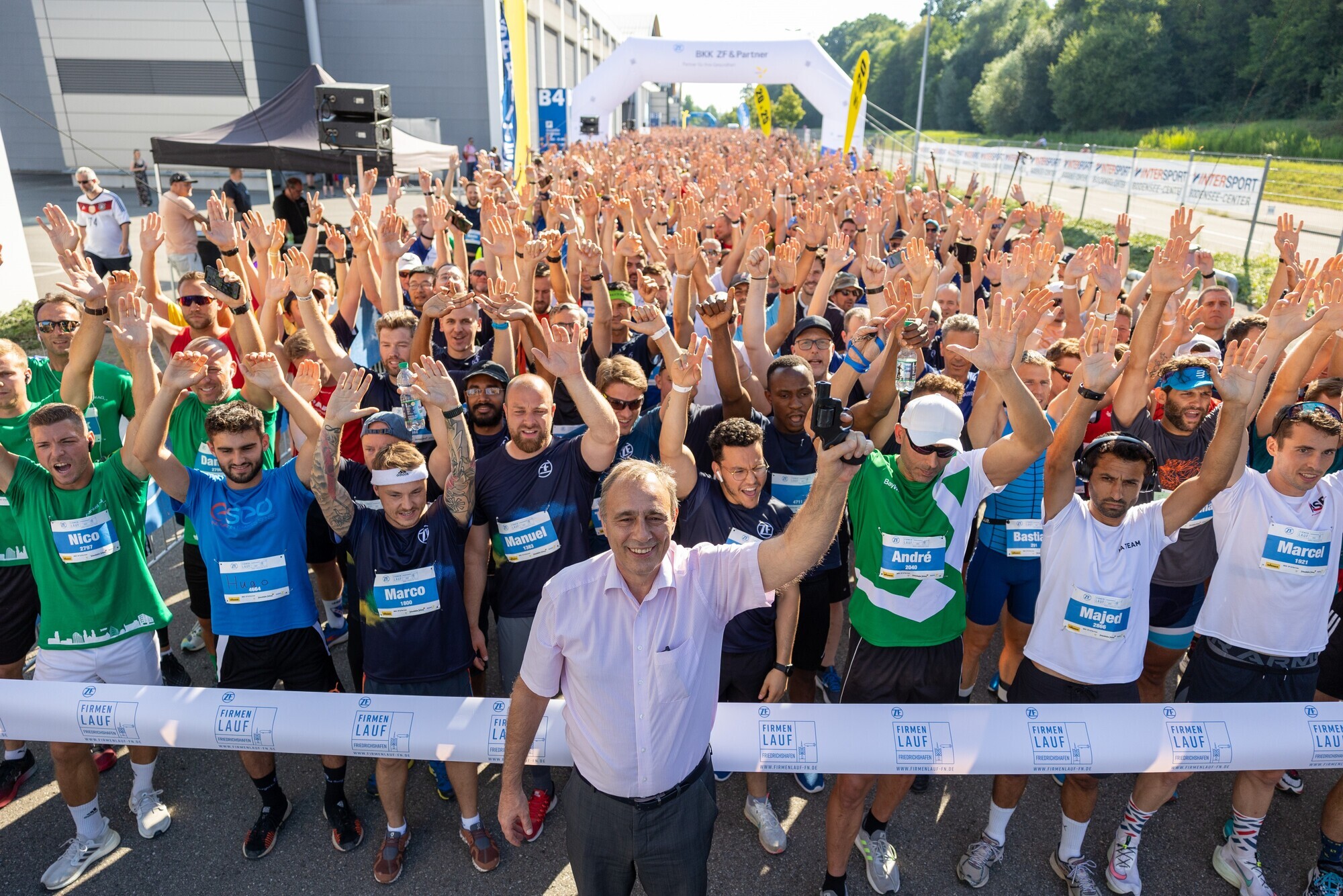 4.622 Läufer nahmen am ZF Firmenlauf 2022 teil. Foto: Norbert Wilhelmi / N Plus Sport GmbH