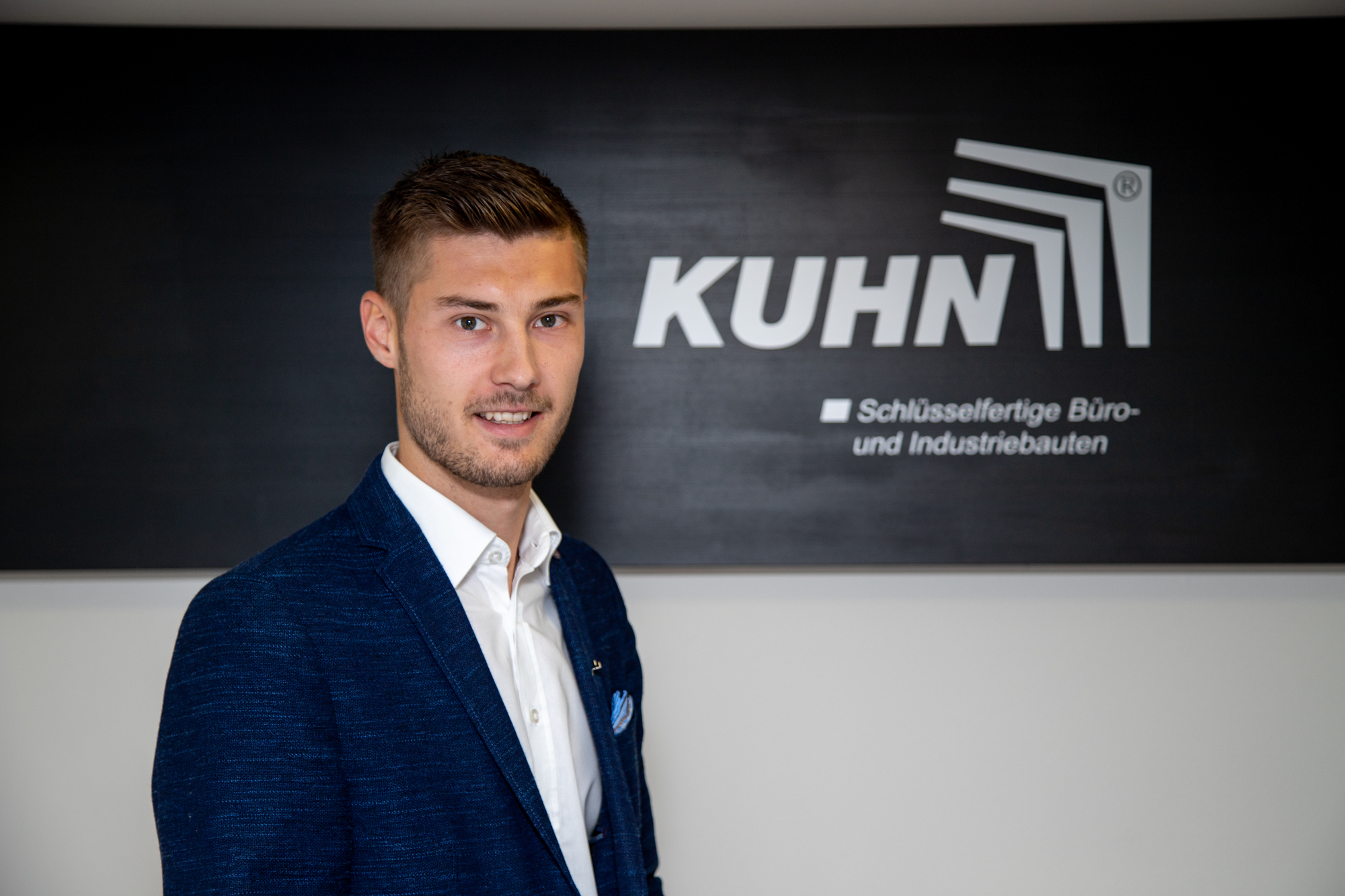 Der neue Geschäftsführer Pascal Pohl will die Kuhn Bau GmbH an der Seite seines Vaters fortführen. Foto: Kuhn Bau GmbH