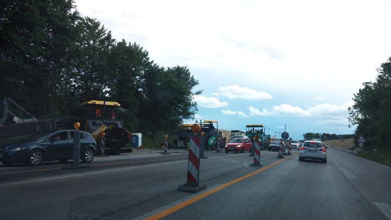 Symbolbild. Auf der B17 startet eine neue Baustelle.