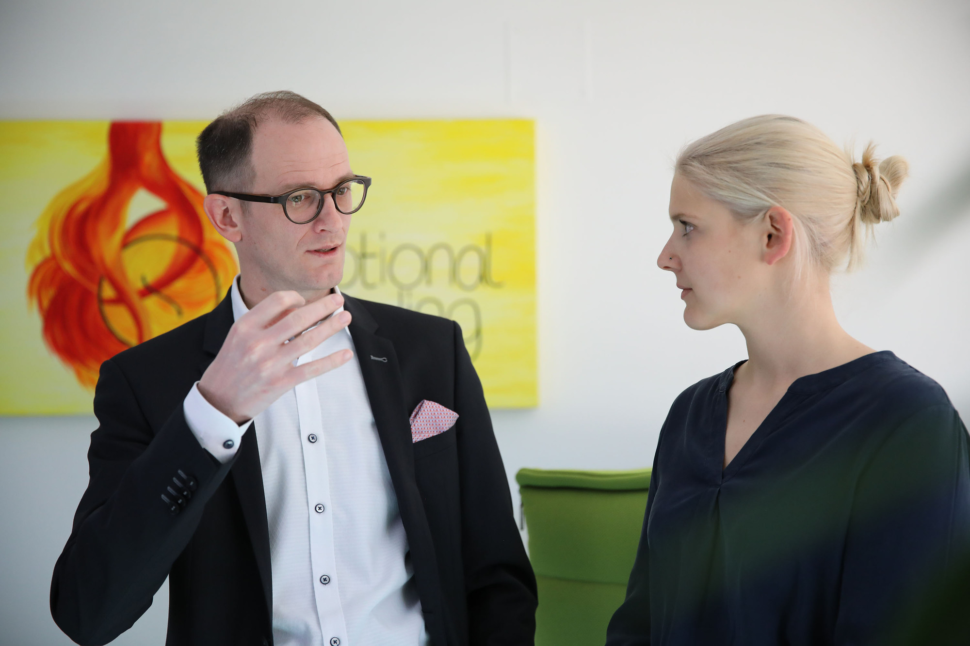 Die CEO's Fabian Schmid und Teresa Weber haben sich für eine Umbenennung der Schmiddesign GmbH & Co. KG entschieden. Foto: Giann