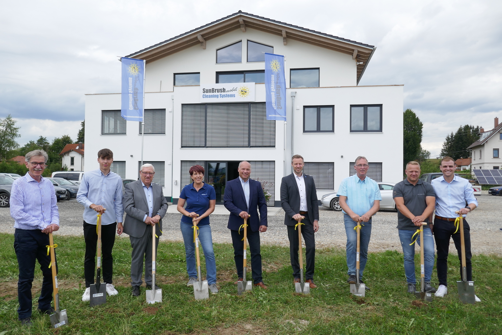 Von links nach rechts: Herbert Vögele, Felix Ehleuter, Staatsminister a.D. Josef Miller, Monika Ehleuter, Franz Ehleuter, Gesch