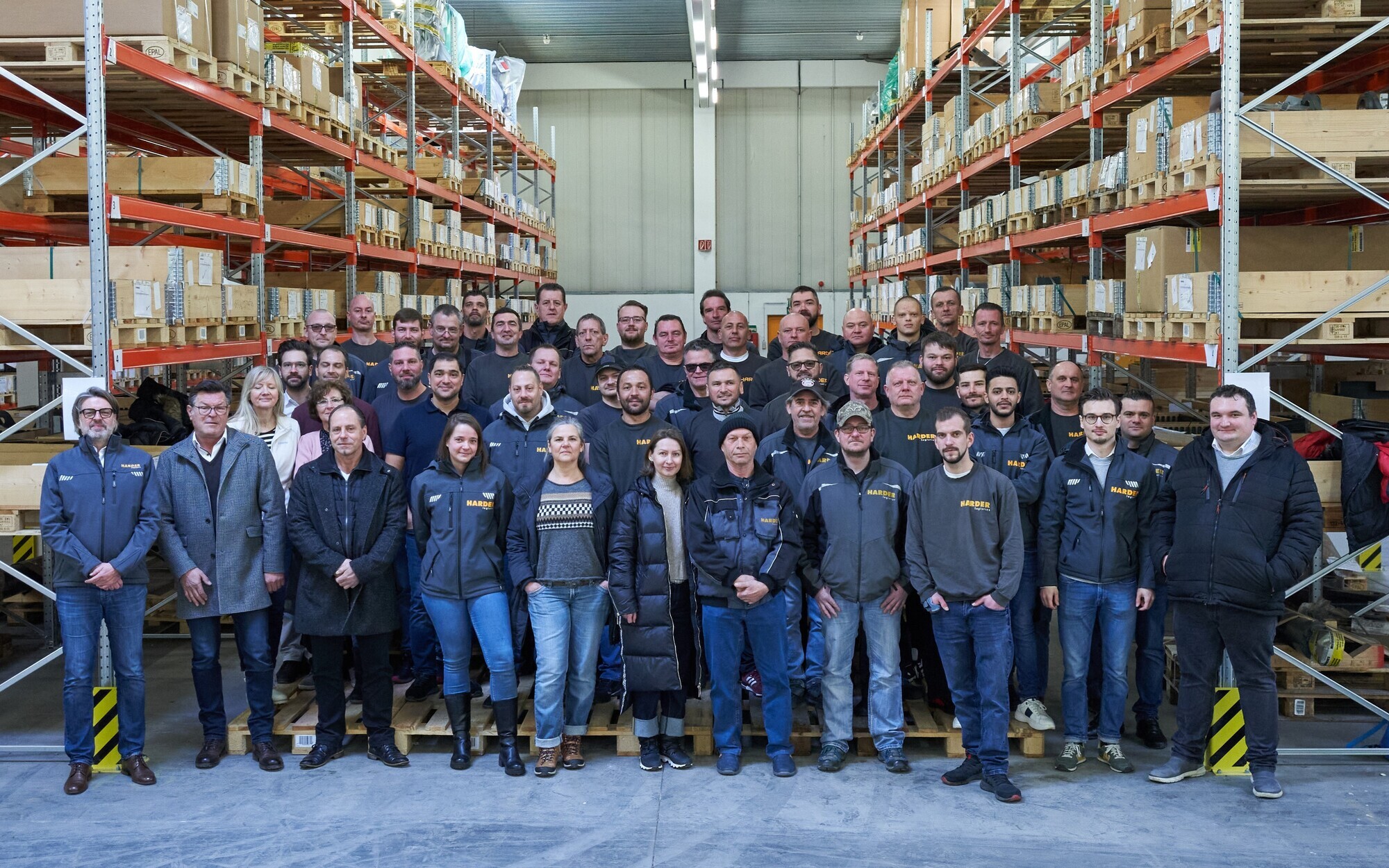 Das Team von Harder Logistics wickelt jährlich etwa 40 Großprojekte neben dem Tagesgeschäft ab. Foto: Harder Logistics