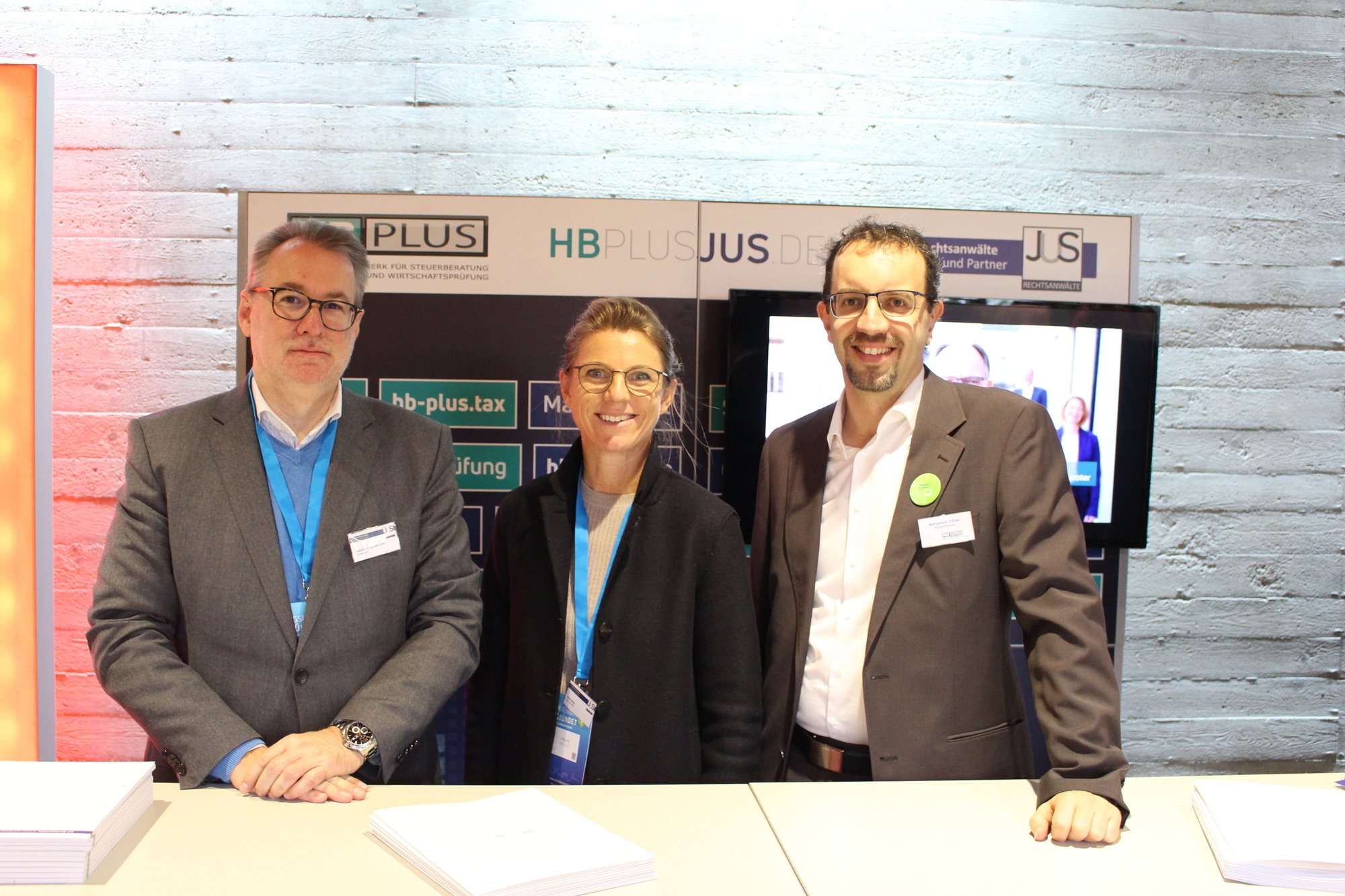 Von links: Sascha Leyendecker, Anja Jörg und Benjamin Zißler. Foto: Michael Arnold / B4BSCHWABEN.de