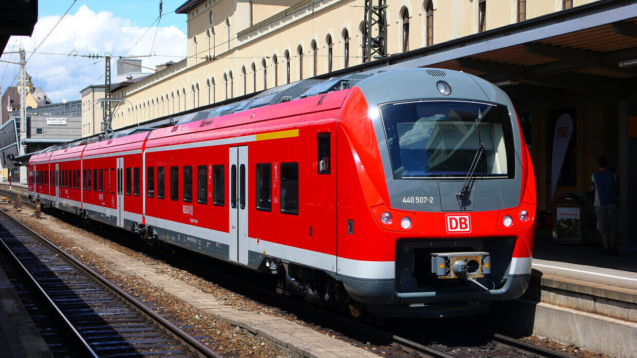 Die Baustelle an der Bahnstrecke zwischen Augsburg und Donauwörth verzögert sich.