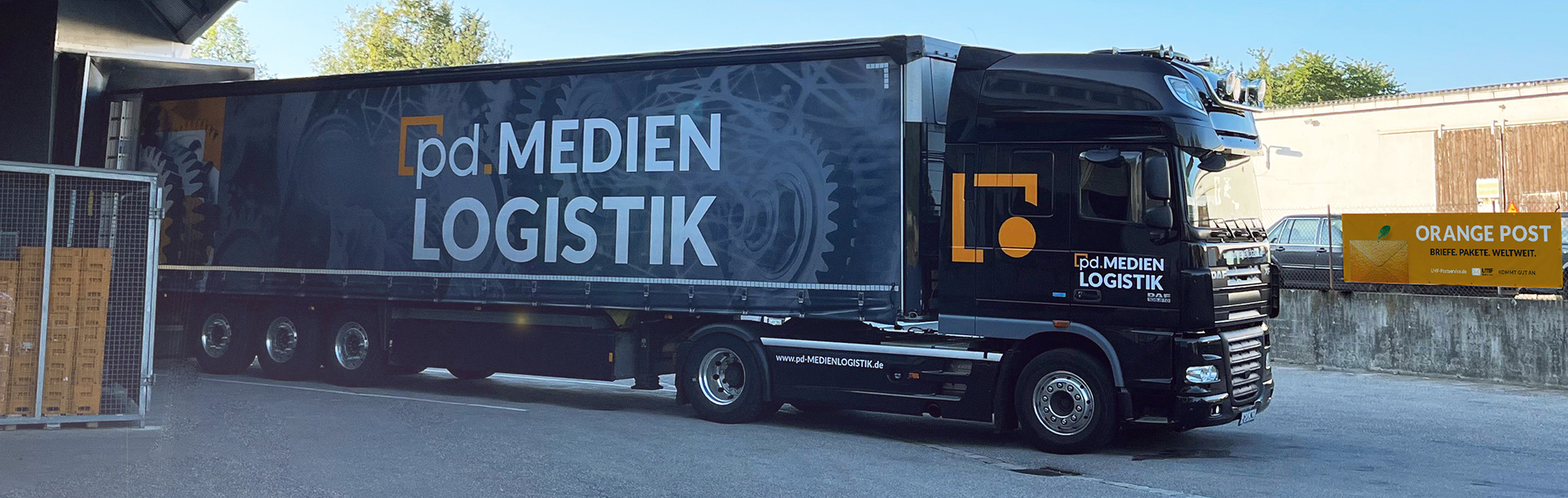 Mit der Orangen Post geht es in die ganze Welt. Bild: pd.MEDIENLOGISTIK