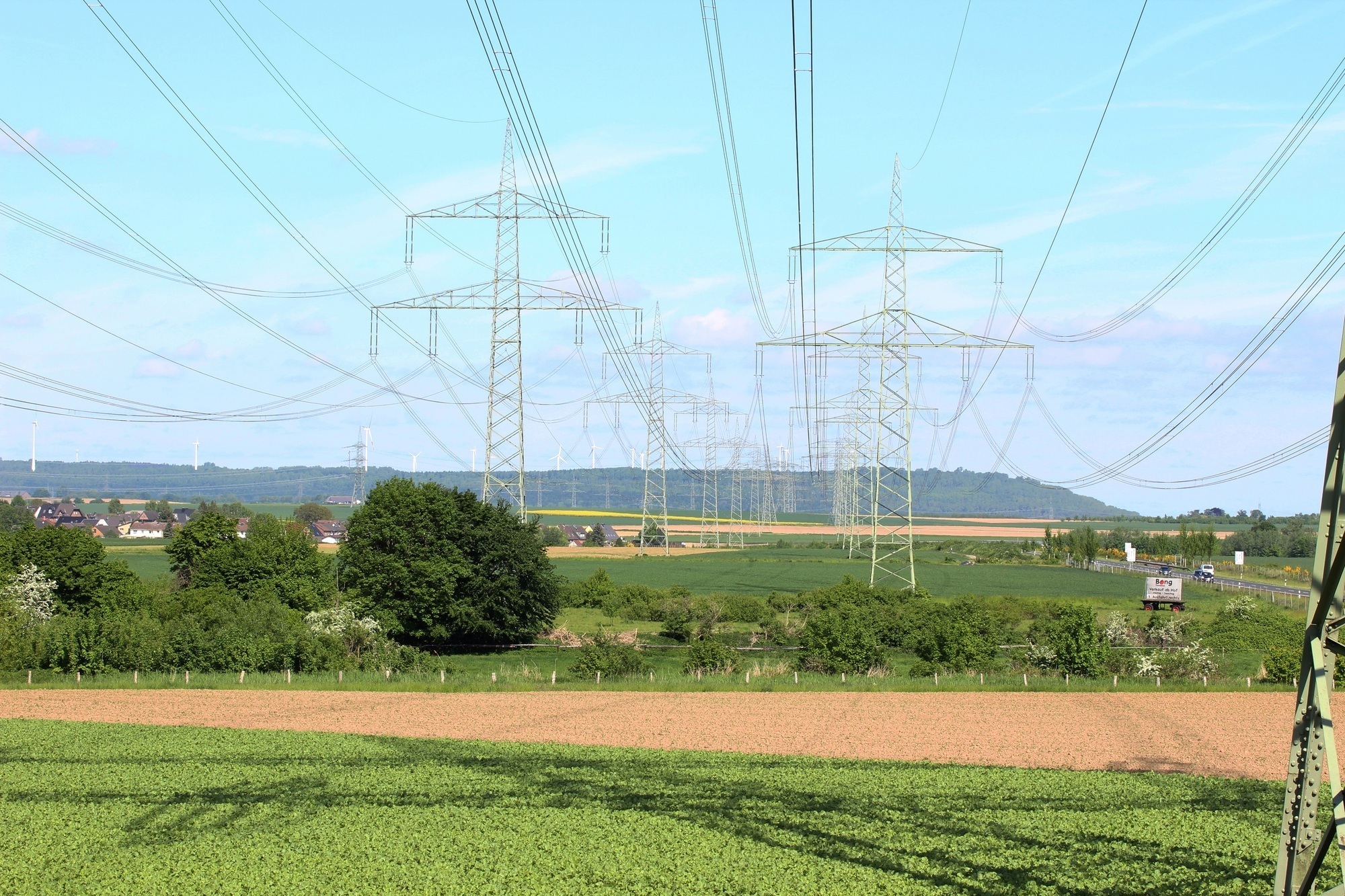 Symbolbild. Strom wird in Augsburg günstiger. Foto: Frank Gronendahl / pixelio.de