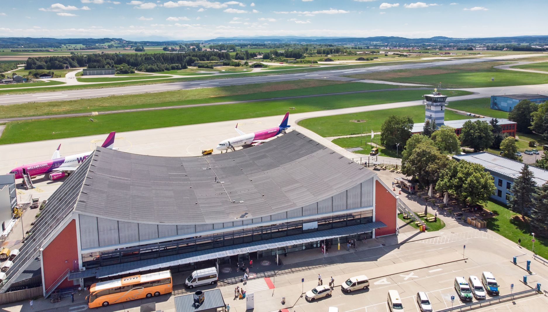 Der Flughafen Memmingen blickt auf ein erfolgreiches Geschäftsjahr 2023 mit steigenden Passagierzahlen zurück. Foto: Flughafen M
