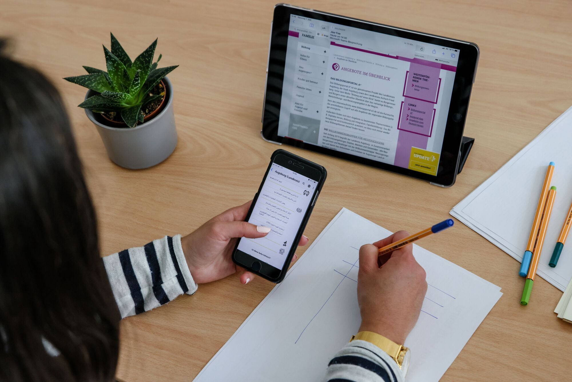 Die Integreat-App hilft den Nutzenden dabei, sich selbstbestimmt und eigenständig zu informieren.