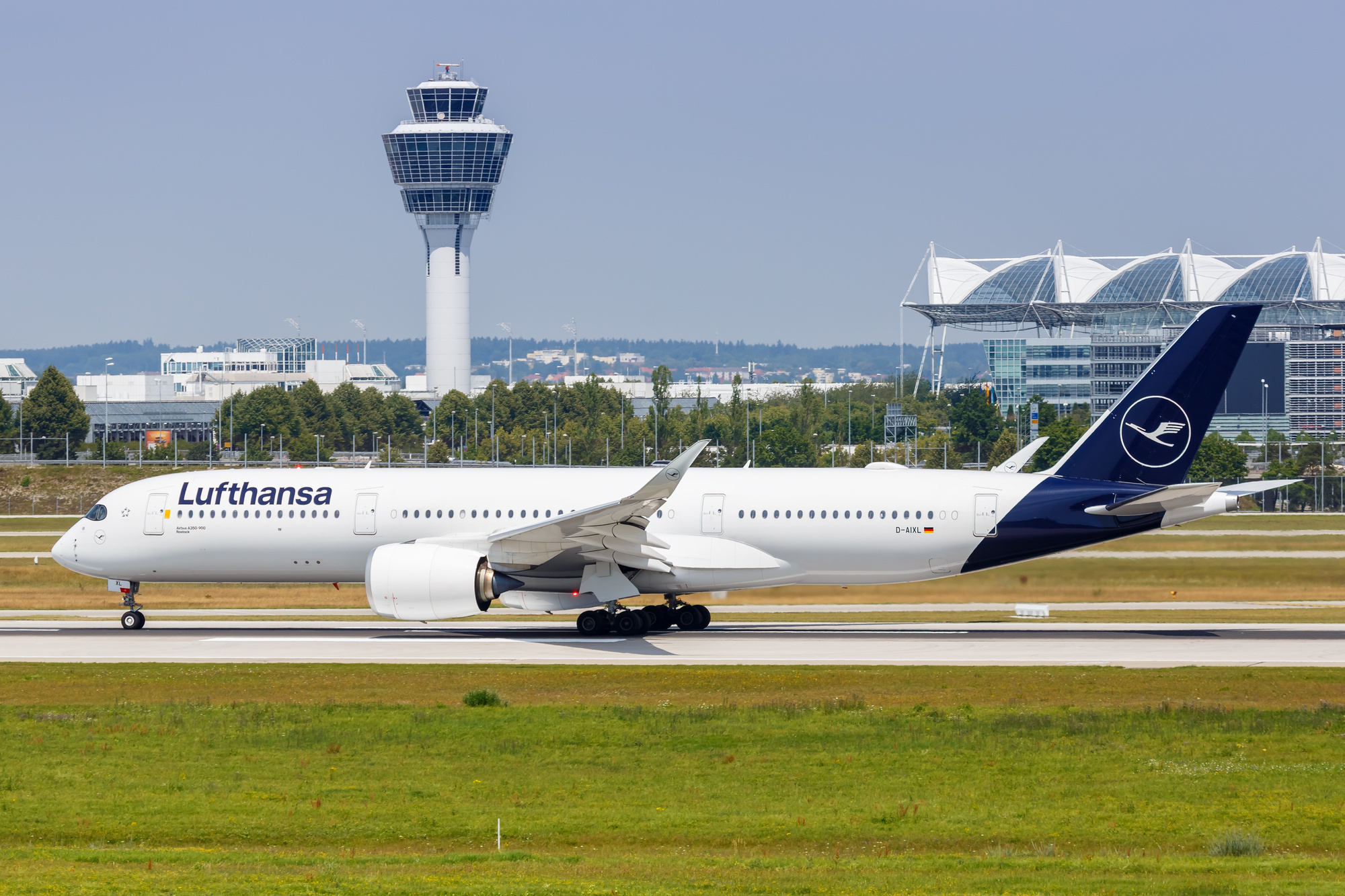 Symbolbild. Am Münchner Flughafen wird die Lufthansa bestreikt. Foto: adobe.stock