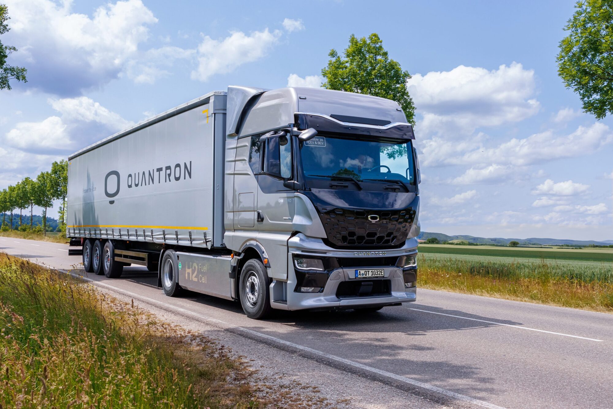 Wasserstoff-Brennstoffzellen-Lkw „QUANTRON QHM FCEV AERO“. Foto: Quantron AG