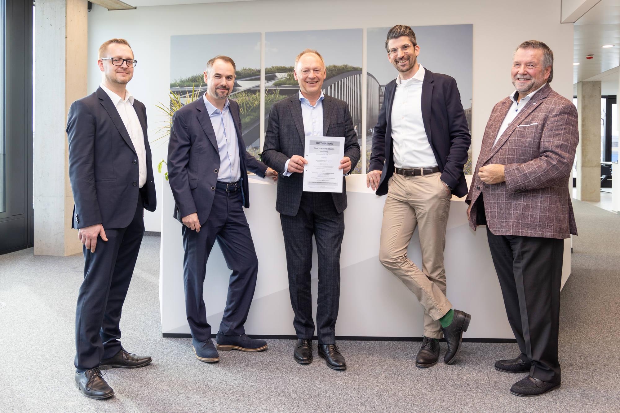 Von links: Manfred Malzahn, Dr. Matthias Seiler, Jürgen Kolper, Dr. Sebastian Bachmann, Peter Kragler. Foto: Walter Beteiligunge