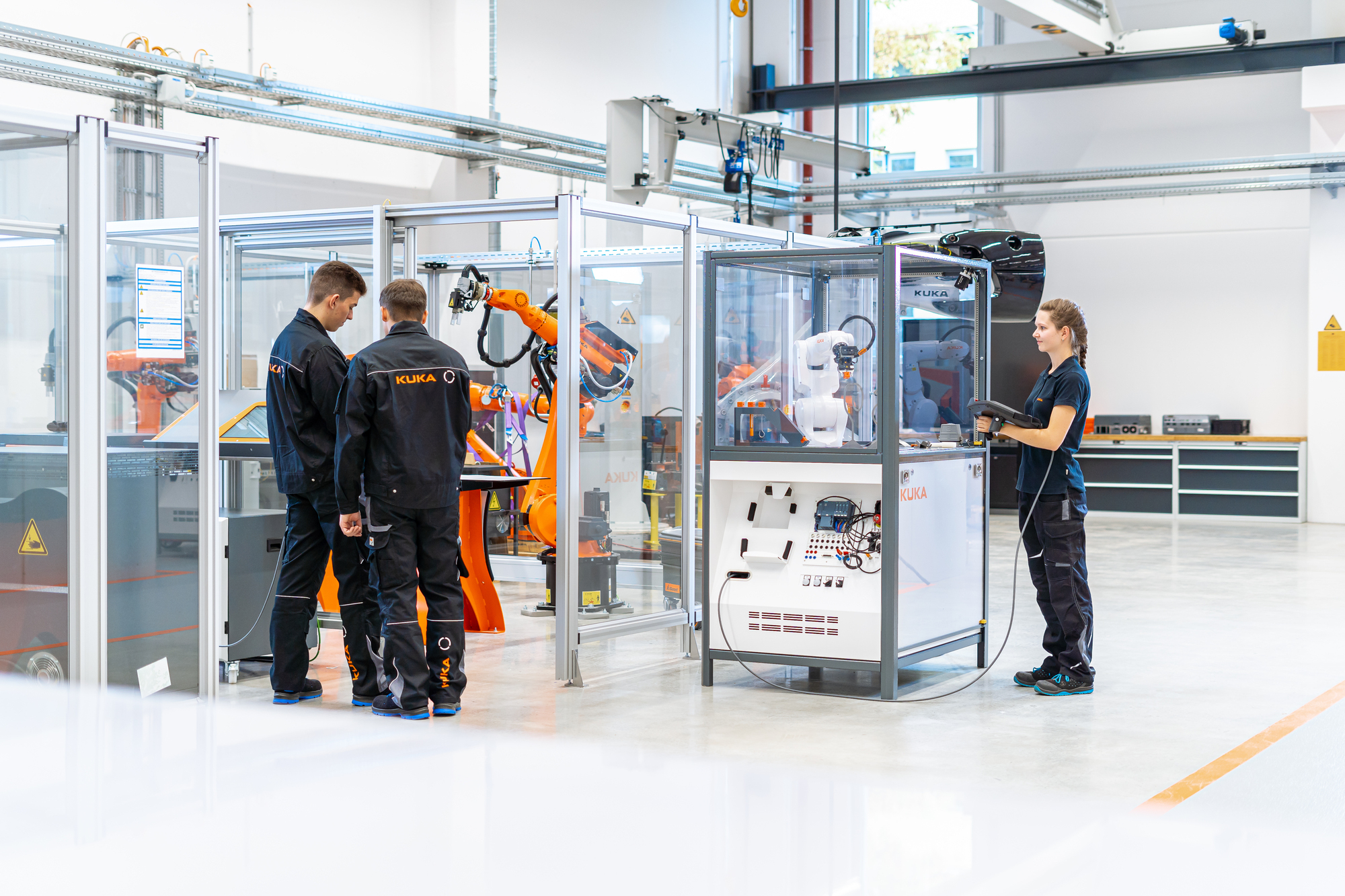 Ausbildung ist bei Kuka Teamwork. Foto: Kuka