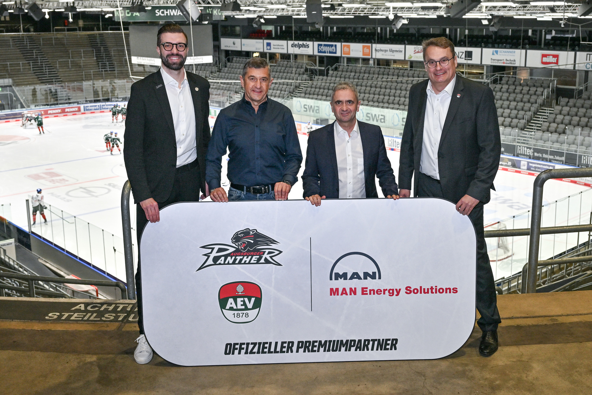 Bild von links: Maximilian Horber, Werner Wiedemann, Dr. Uwe Lauber, Wolfgang Renner. Foto: Sport in Augsburg
