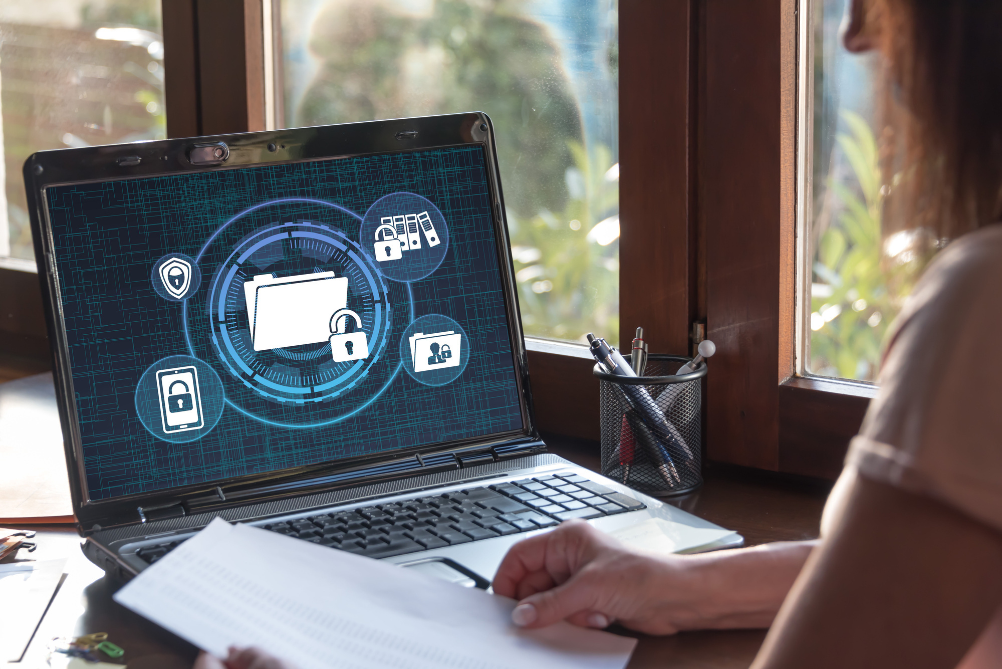 Symbolbild. Das Thema Datenschutz verursacht noch immer hohen Aufwand bei den Unternehmen. Foto: stock.adobe.com/thodonal