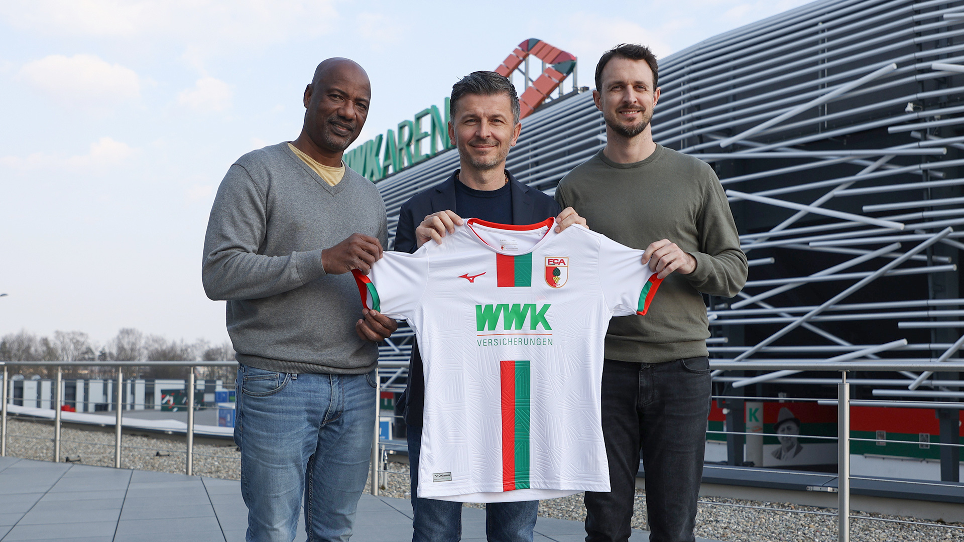Chefscout Babacar Wane, Sportdirektor Marinko Jurendic, Technischer Leiter Christoph Janker. Foto: FC Augsburg