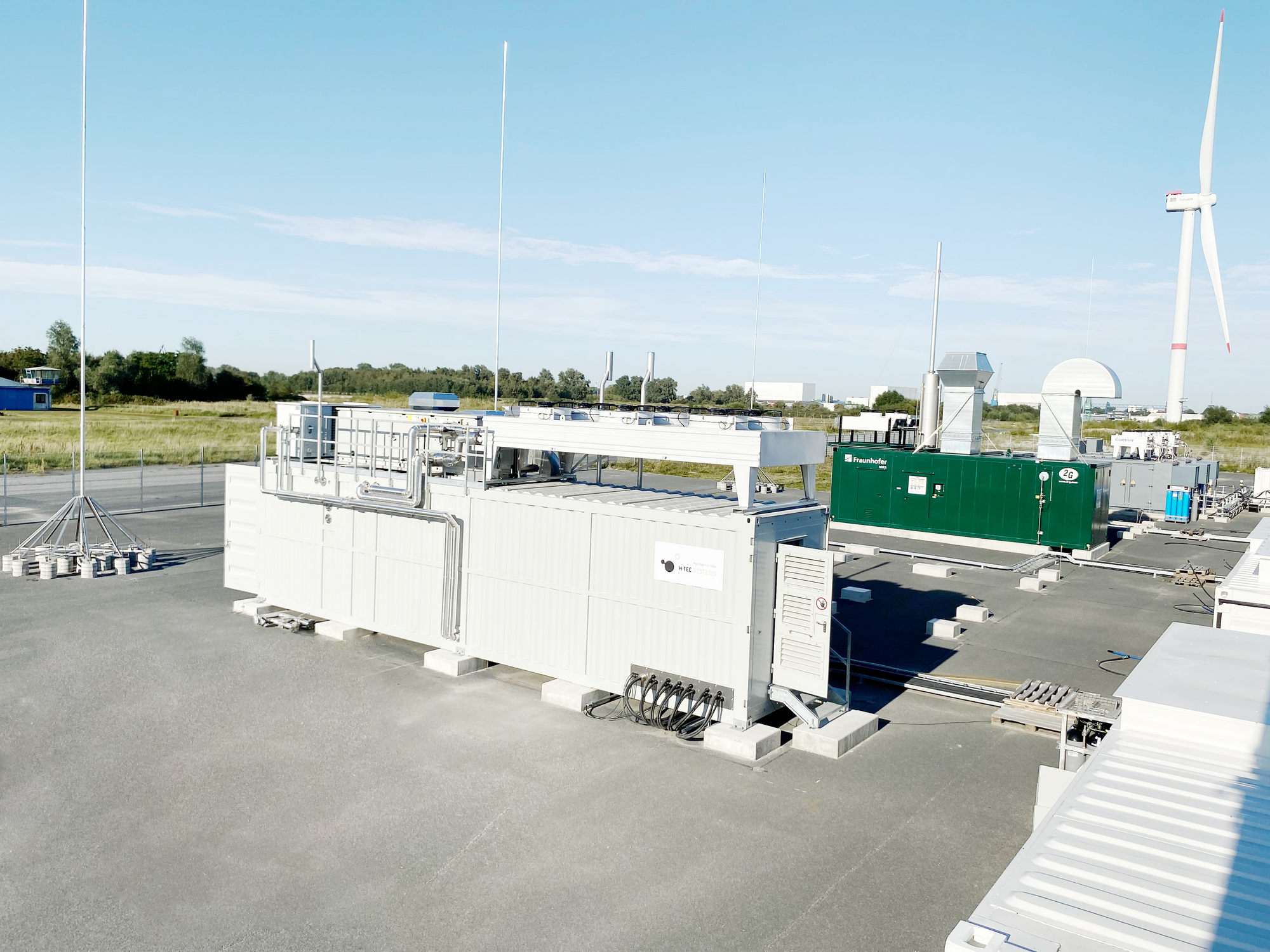 H-Tec Systems freut sich über die Auslieferung ihres PEM-Elektrolyseurs ME450 an dasHydrogen Lab Bremerhaven