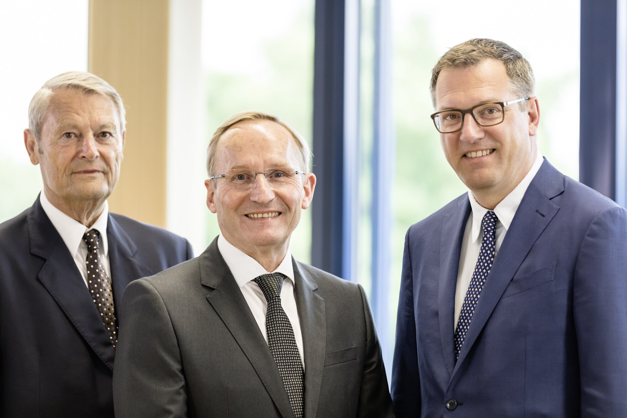 v.li.: Dietmar Weiß, Dipl.-Ing. Bruno Weiß, Dkfm. Jürgen B. Weiß. Foto: Weiss Illertissen