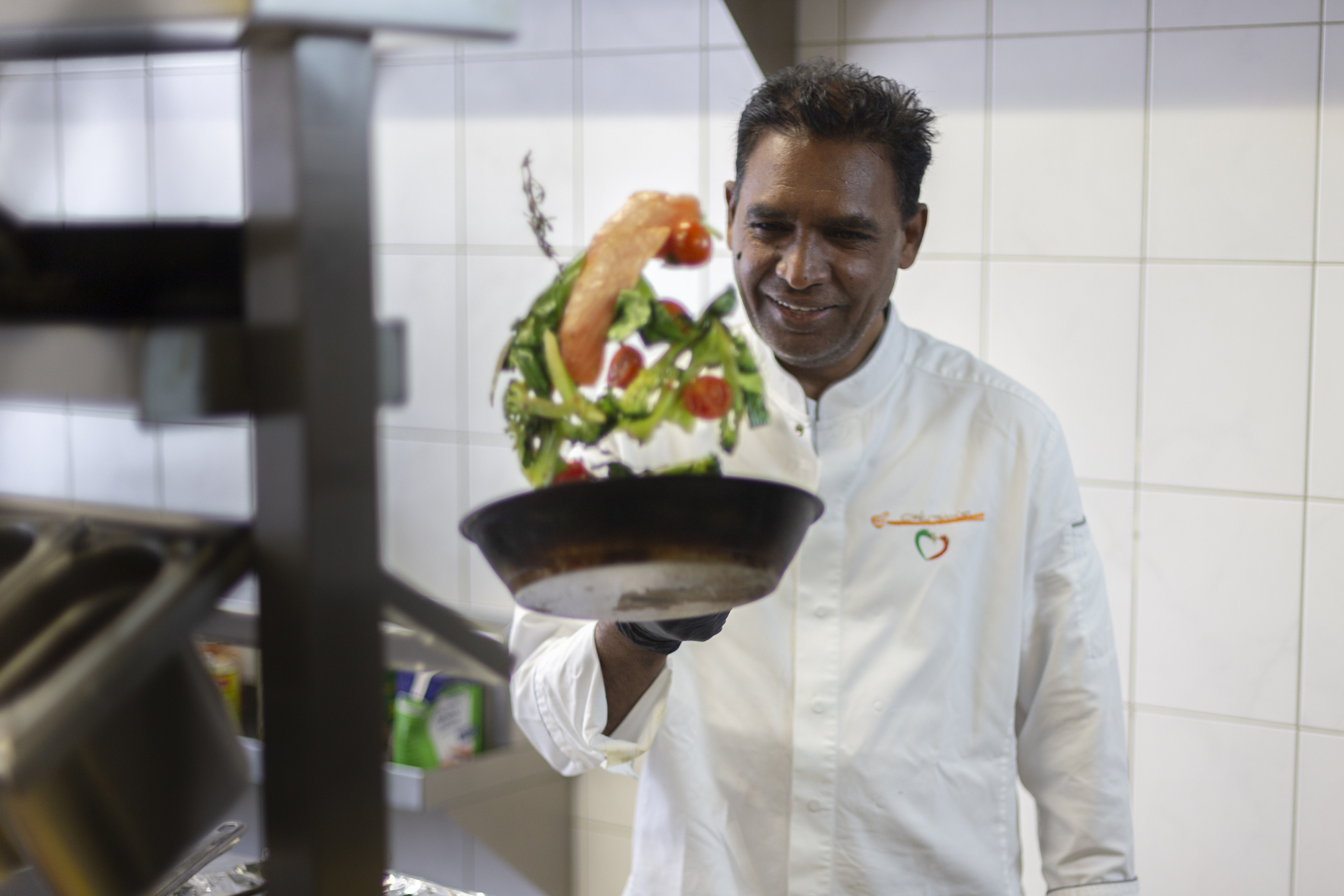 Gastronom Mohammad Akram hat sich in der Region Garmisch-Partenkirchen durch seine exquisite Küche einen Namen gemacht. Foto: Ra