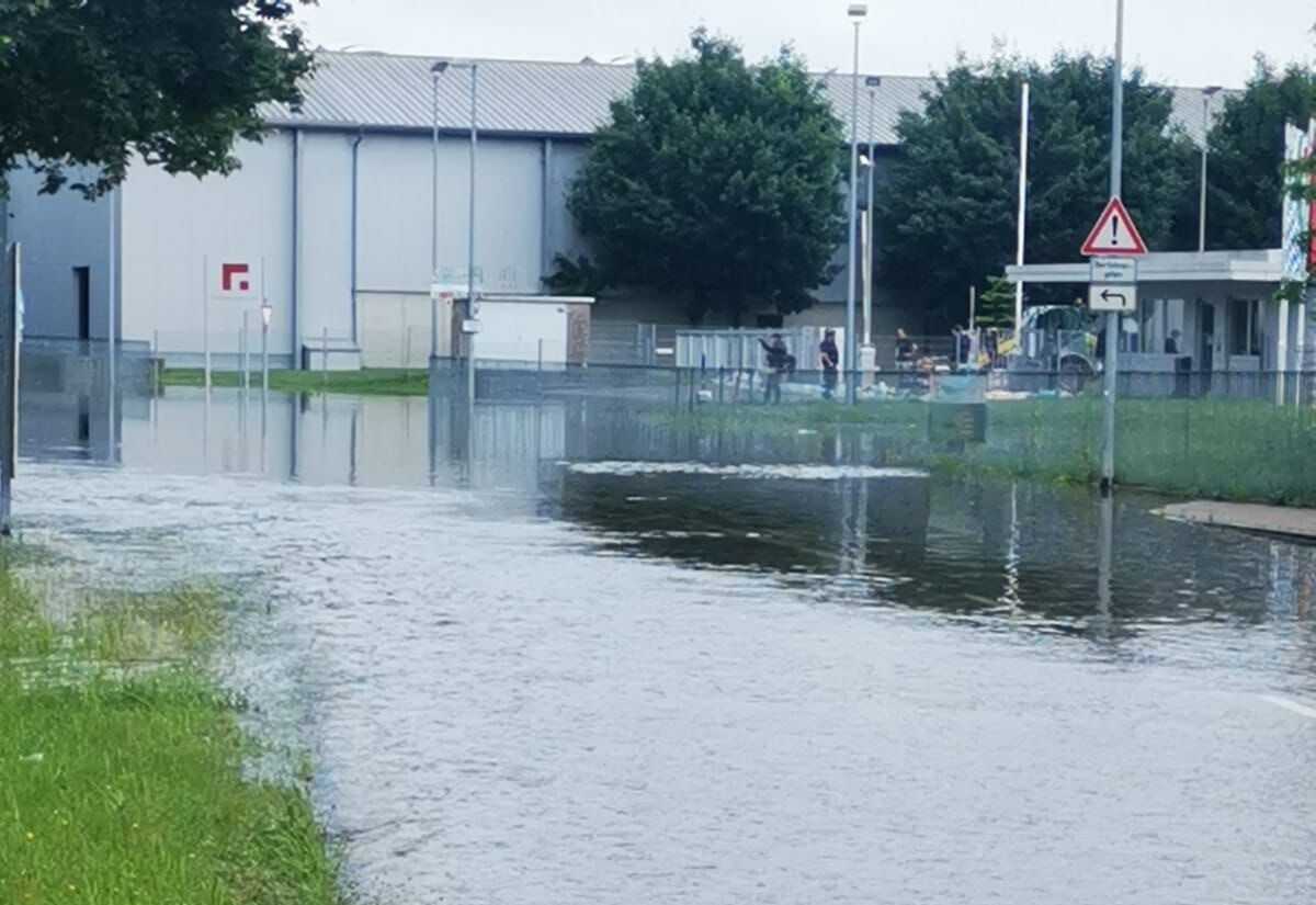 Die Firmenareale von Gartner und Gartner Extrusion in Gundelfingen sind am Samstag geflutet worden. Foto: Angelina Märkl / B4BSCHWABEN.de