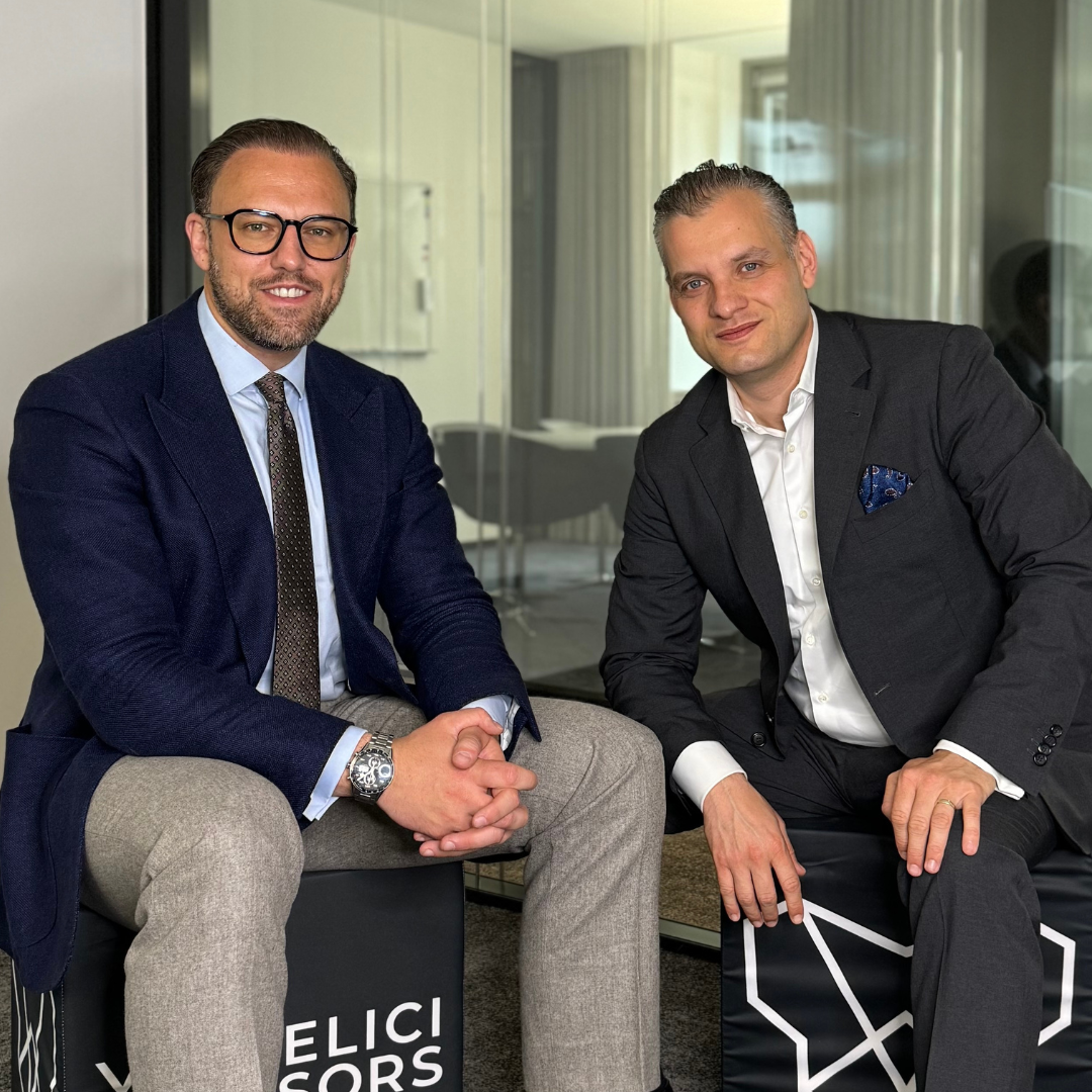 Die Vindelici Advisors AG hat Mark Braun als neuen Partner ernannt. (Links: Mark Braun, Rechts: Dr. Michael Hofmann). Fotoquelle: Vindelici Advisors AG