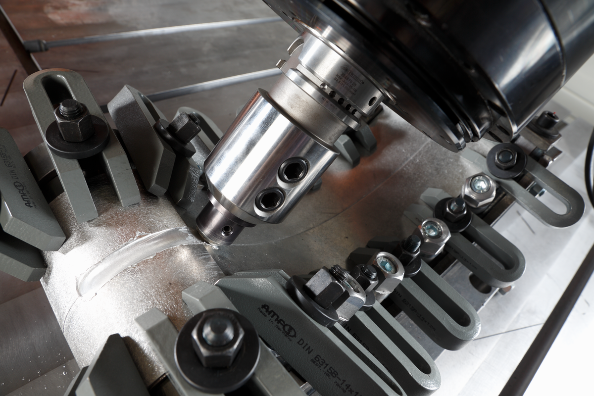 Roboterbasierte FSW-Technologie spielt eine entscheidende Rolle in der Produktion von E-Fahrzeugen. Foto: KUKA