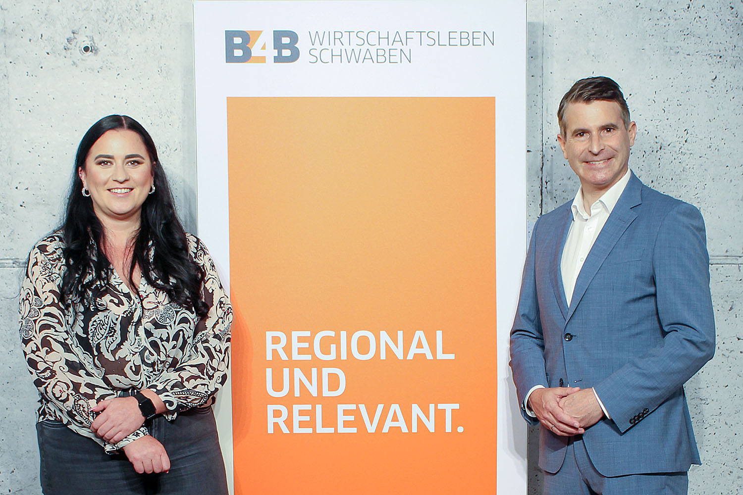 Der bayrische Europaminister Eric Beißwenger im Interview mit Wirtschaftsredakteurin Angelina Märkl. Foto: B4BSCHWABEN.de