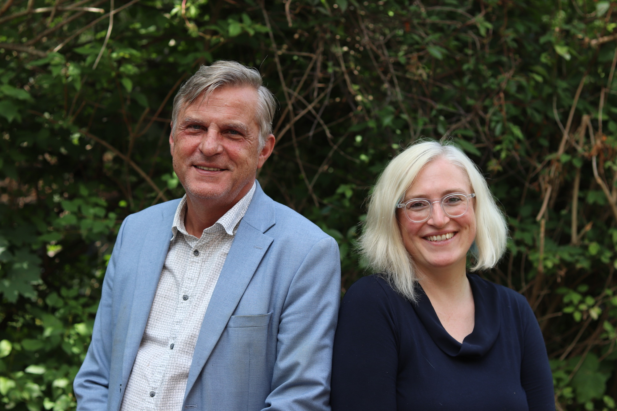 Helmut Jesske und Heidi Hofstetter leiten ab nun den Stadtjugendring Augsburg. Fotoquelle: SJR Augsburg