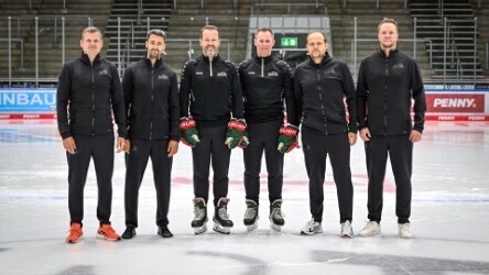 v. l. Simon Sengele, Dennis Endras, Thomas Dolak, Ted Dent, Kai Erlenhardt, Mika Wendell