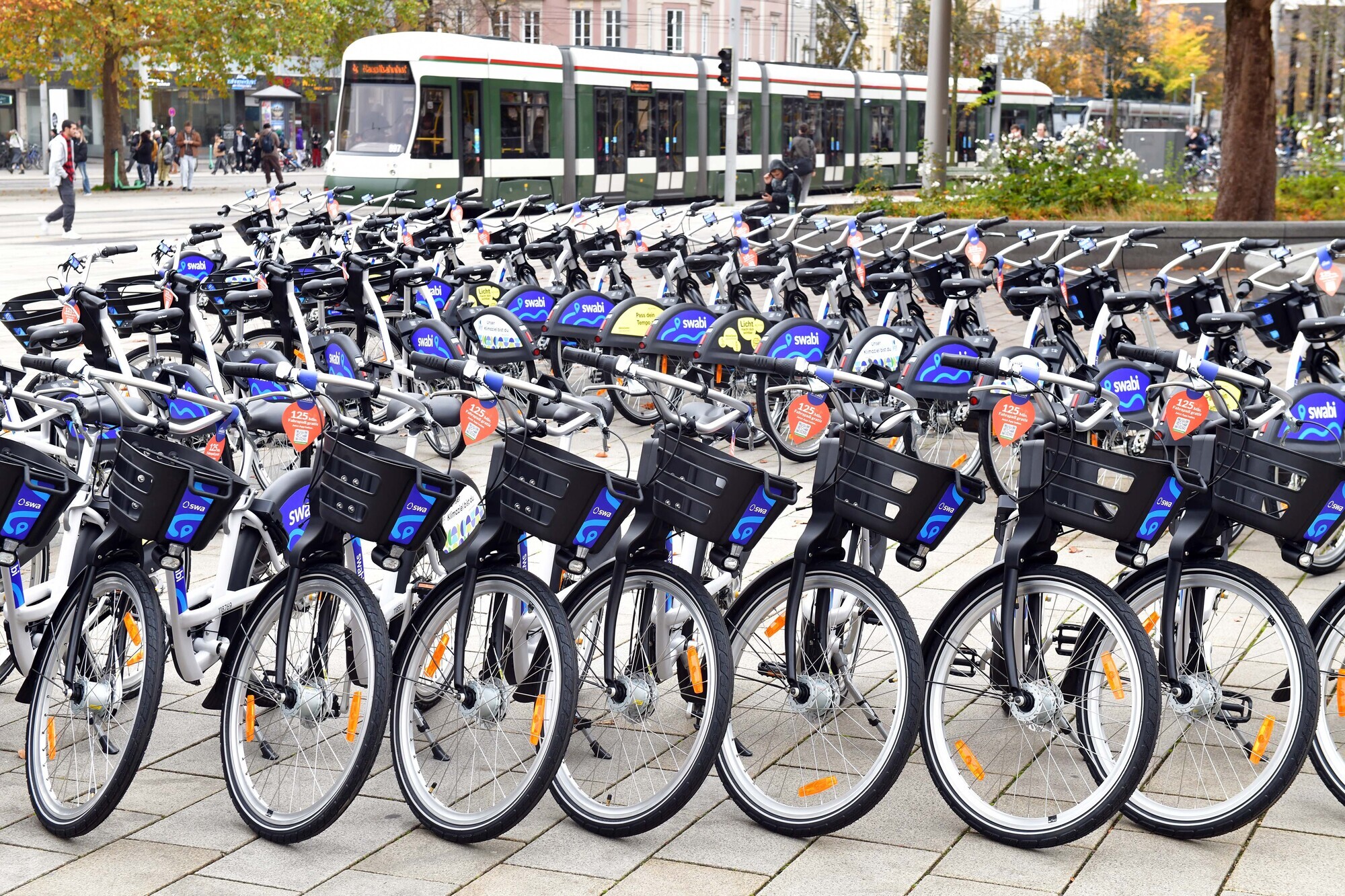 Das neue Bikesharingsystem „swabi“ mit 700 Rädern an 350 Standorten auf das gesamte Augsburger Stadtgebiet verteilt. Bis zum Frü