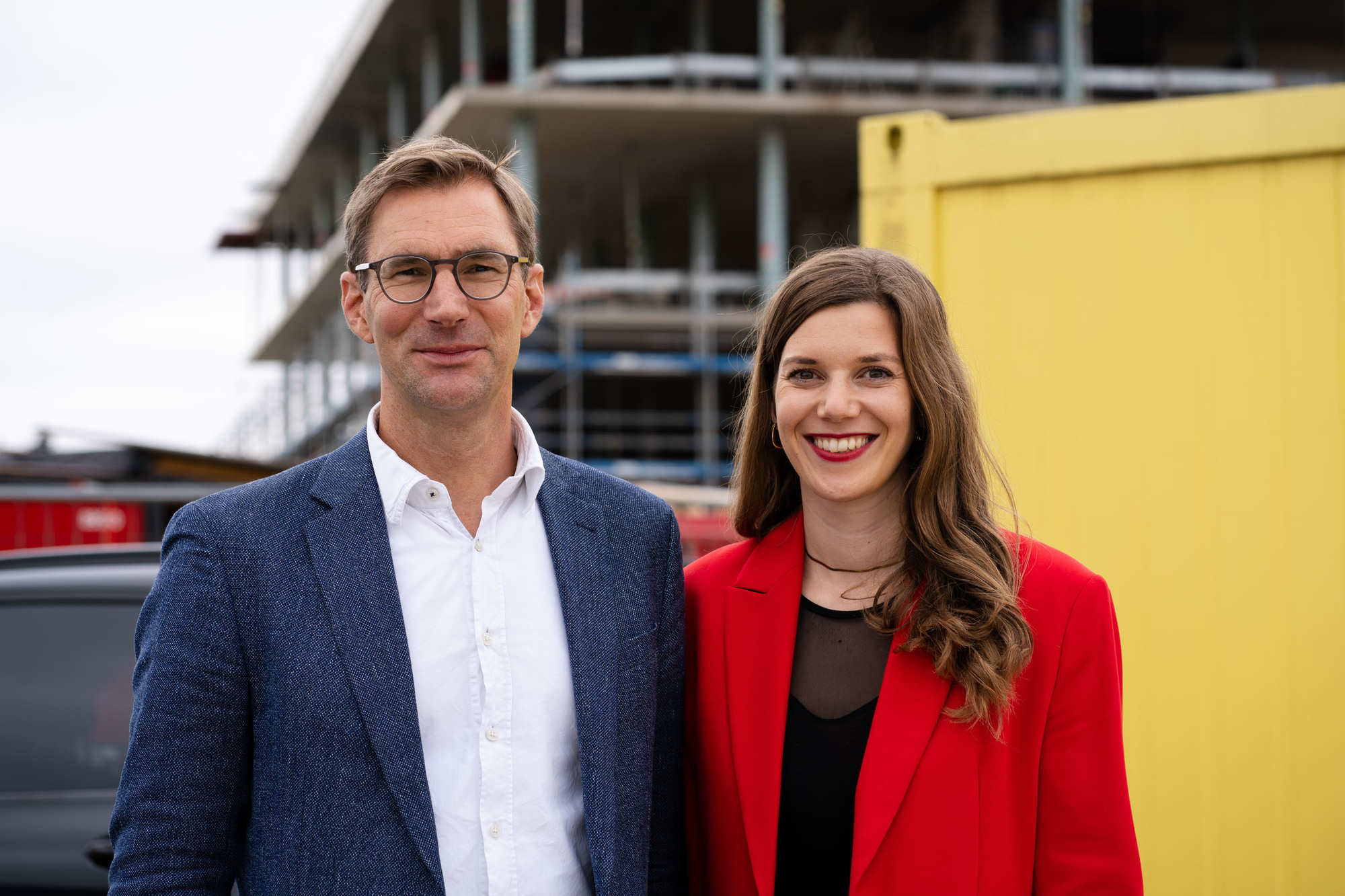 Dr. Stefan Lenz und Corinna Tappe sind die beiden Geschäftsführer des neuen GreenTech Hubs am Allgäu Airport in Memmingen.