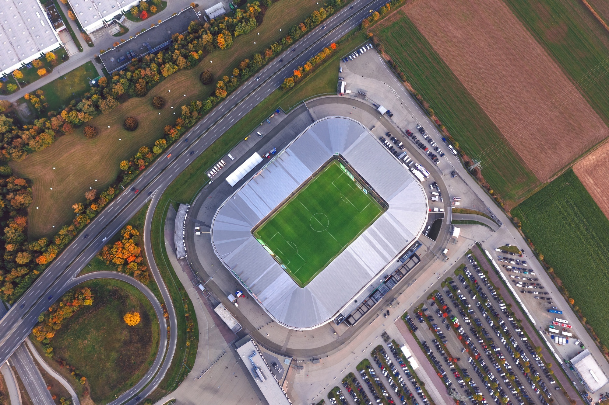 Bei der Sondersitzung des Sportausschusses entscheidet sich, ob Augsburg doch noch Austragungsort für die Frauen-Fußball-EM 2029 werden könnte. Bild: uslatar, stock.adobe.com