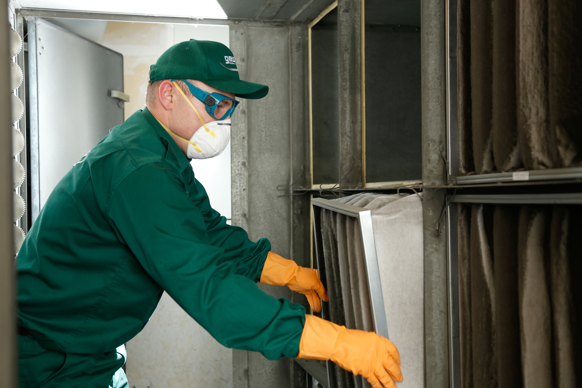 Technische Tiefenhygiene für raumlufttechnische Anlagen. Foto: Gesa