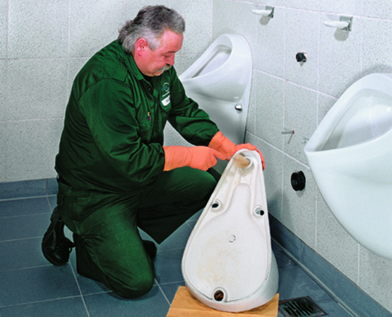 Technische Tiefenhygiene für sanitäre Anlagen. Foto: Gesa