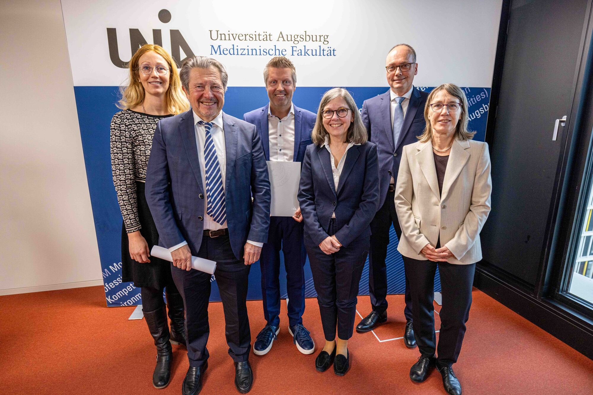 Die Wertachkliniken sind Lehrkrankenhaus der Universität Augsburg. Bei der Vertragsunterzeichnung vertraten (v.li.) die Ärztlich